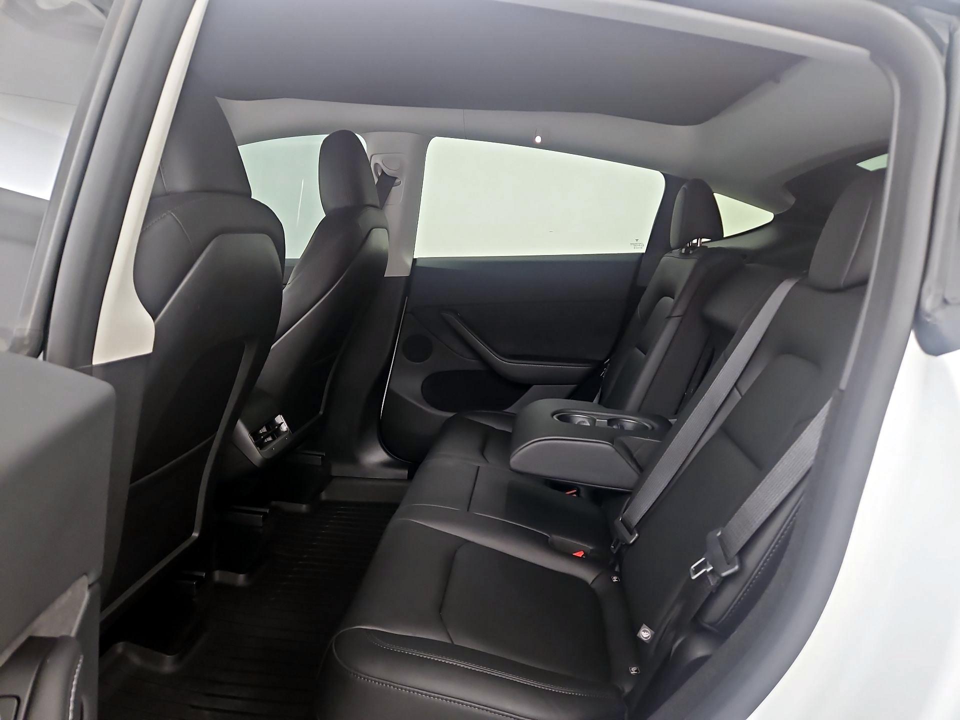 Thumbnail: 2025 Tesla Model Y - 19