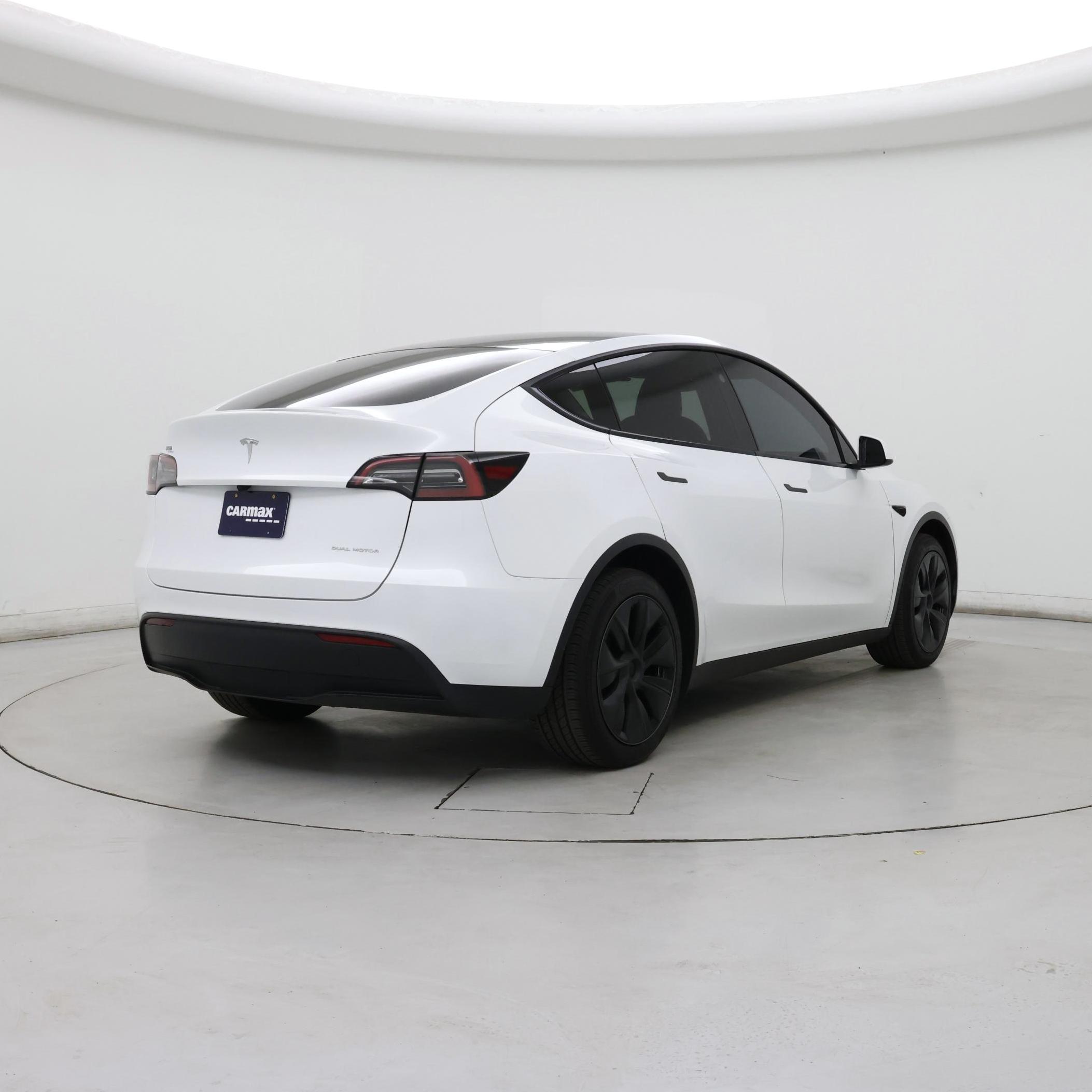 Thumbnail: 2025 Tesla Model Y - 8