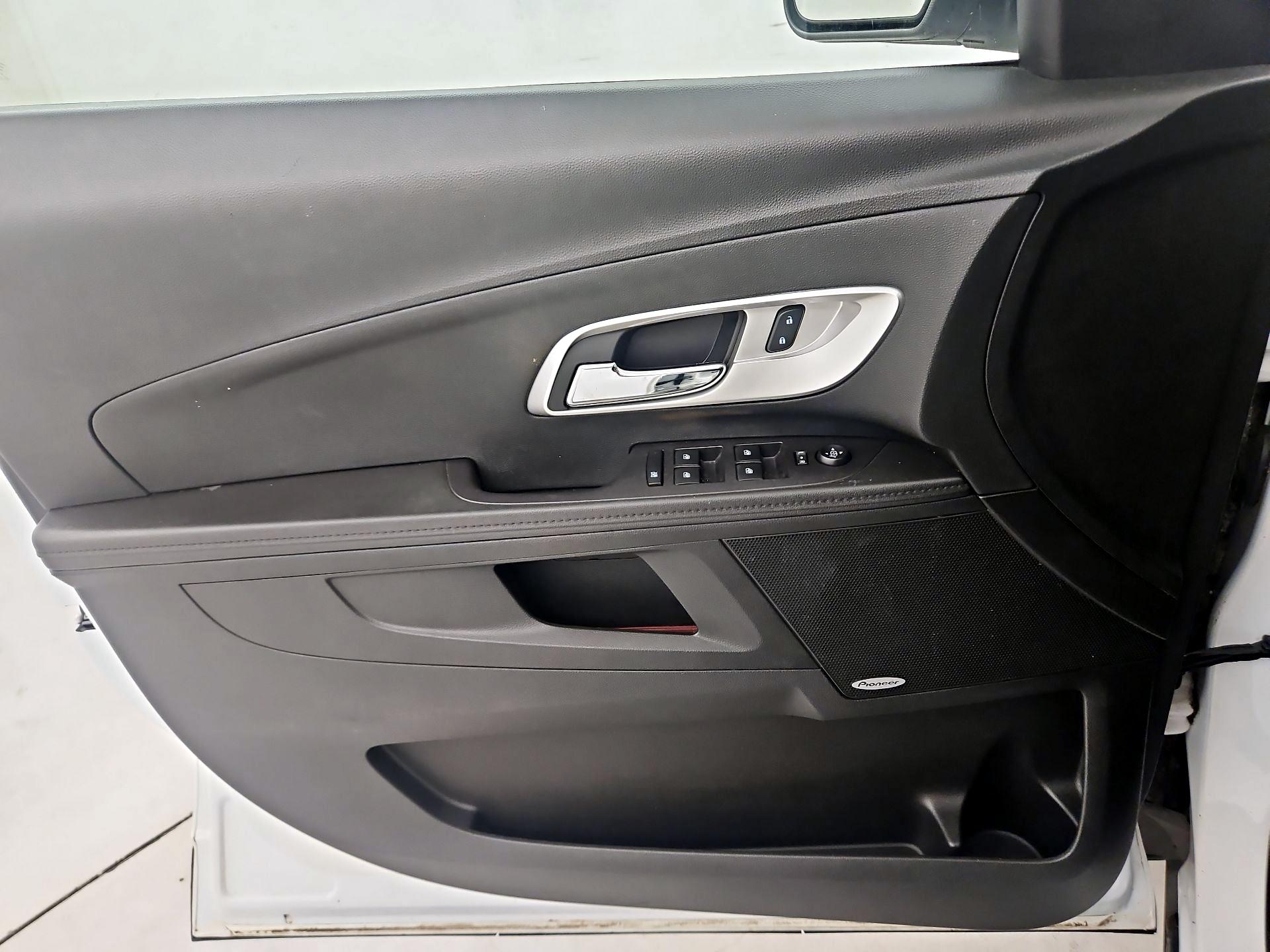 Thumbnail: 2016 Chevrolet Equinox - 12