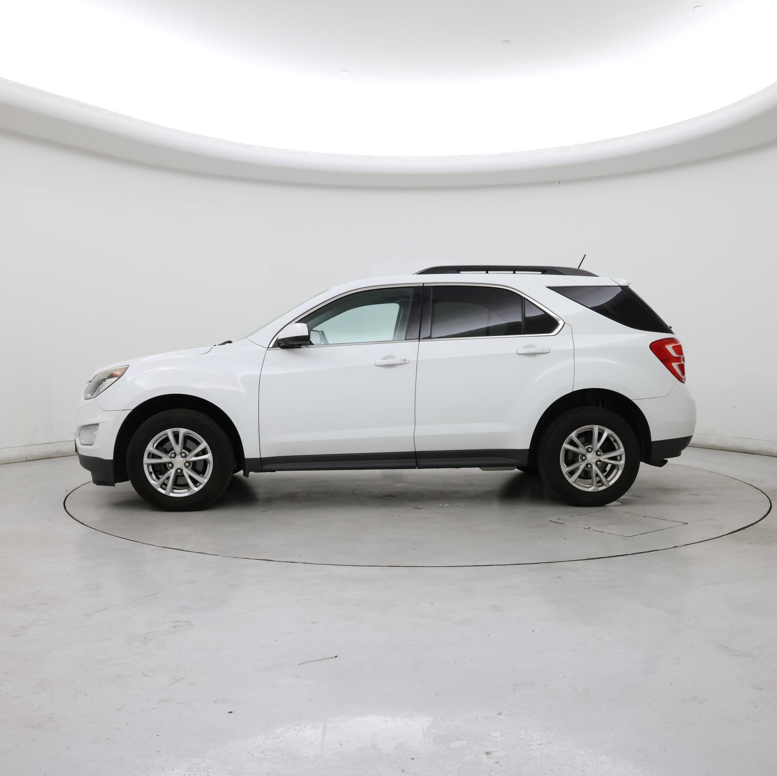 Thumbnail: 2016 Chevrolet Equinox - 3