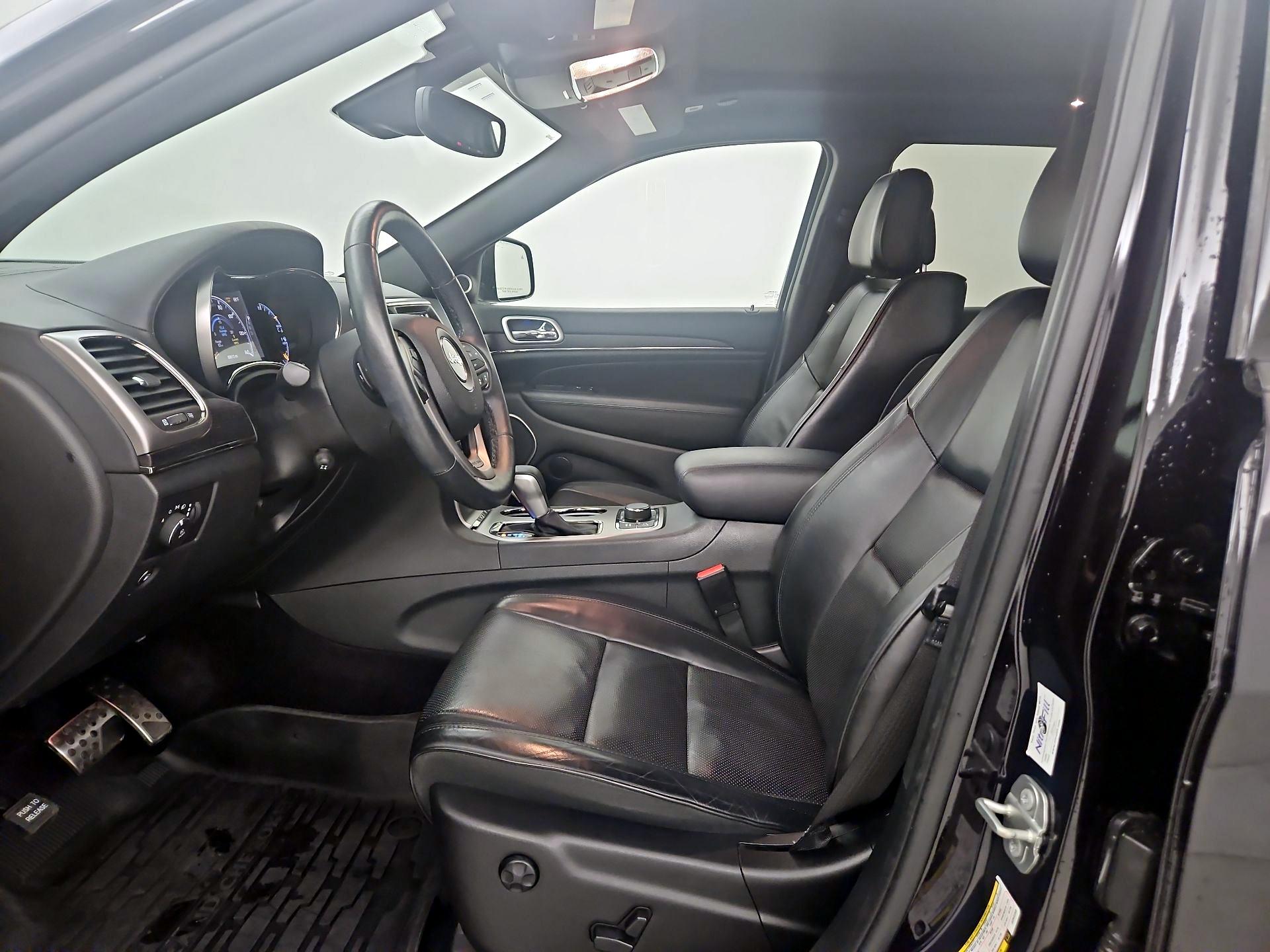 Thumbnail: 2018 Jeep Grand Cherokee - 11