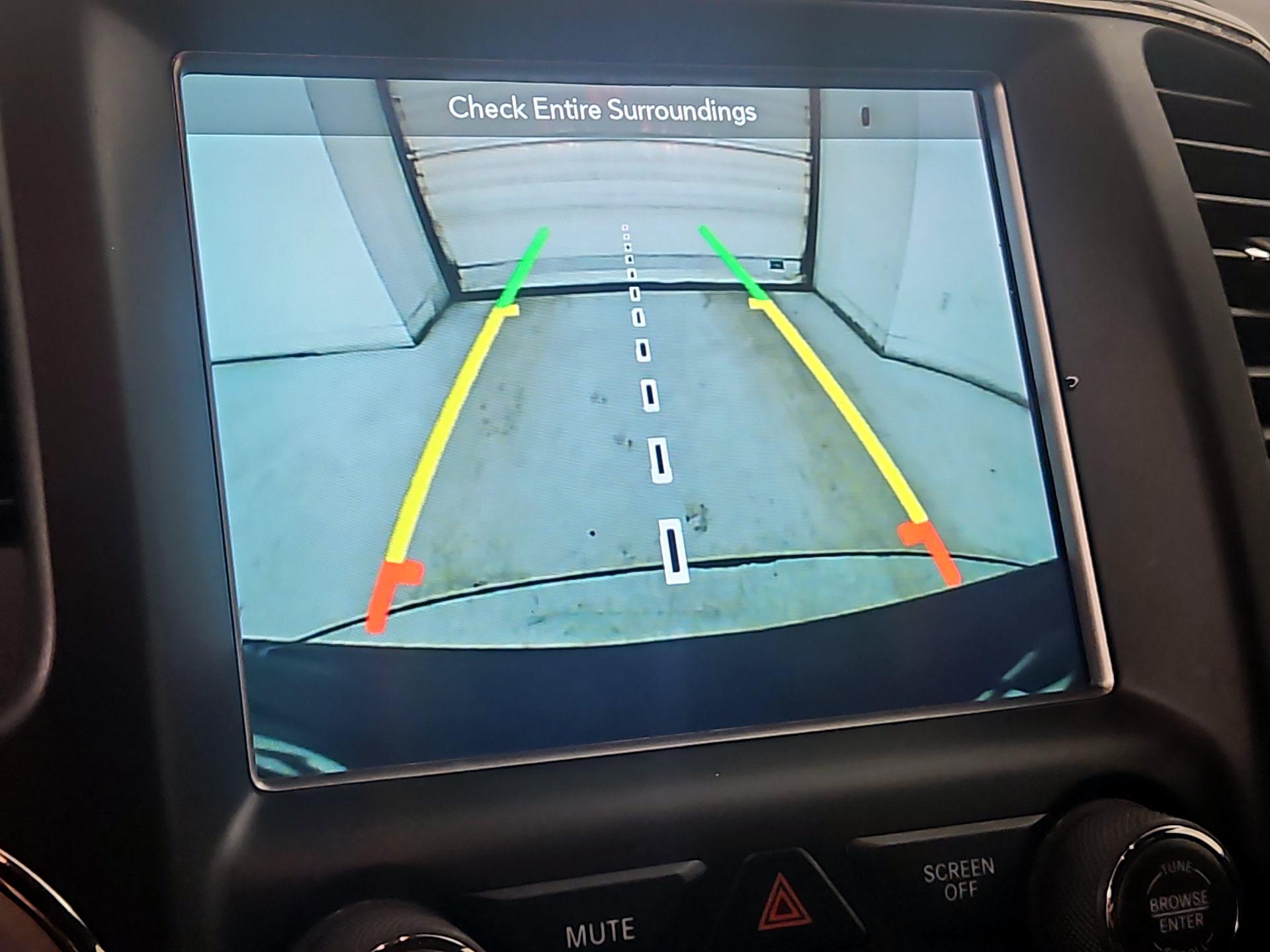 Thumbnail: 2018 Jeep Grand Cherokee - 15