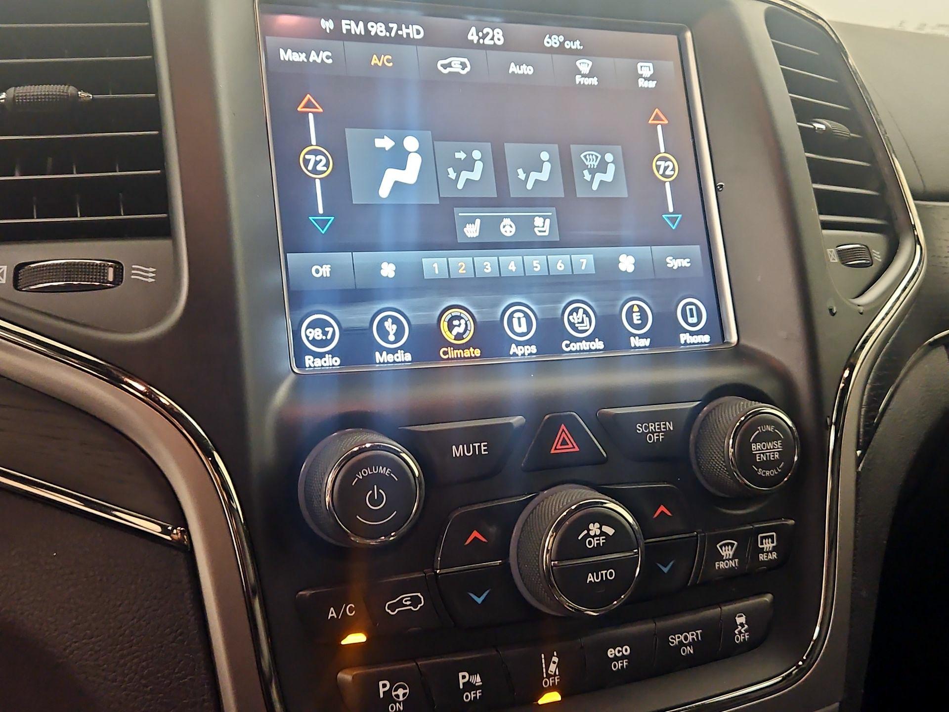 Thumbnail: 2018 Jeep Grand Cherokee - 17