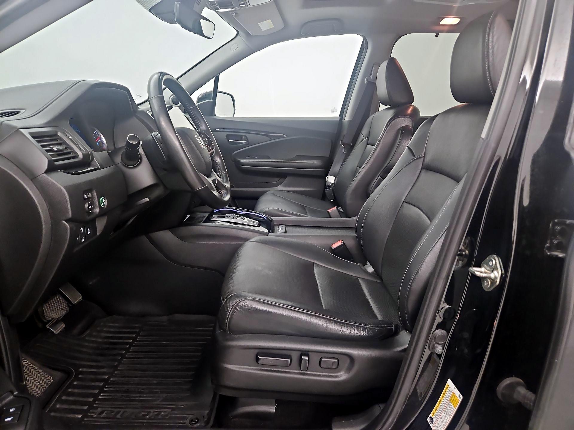 Thumbnail: 2019 Honda Pilot - 11