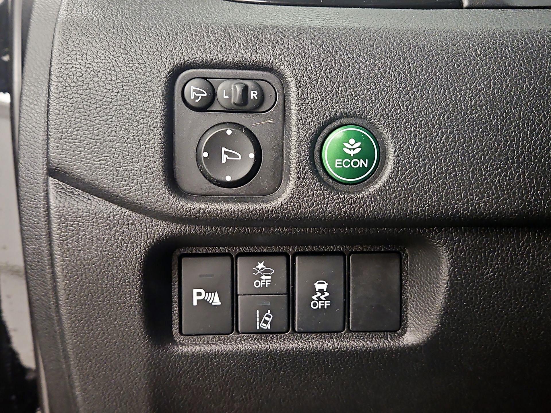 Thumbnail: 2019 Honda Pilot - 13