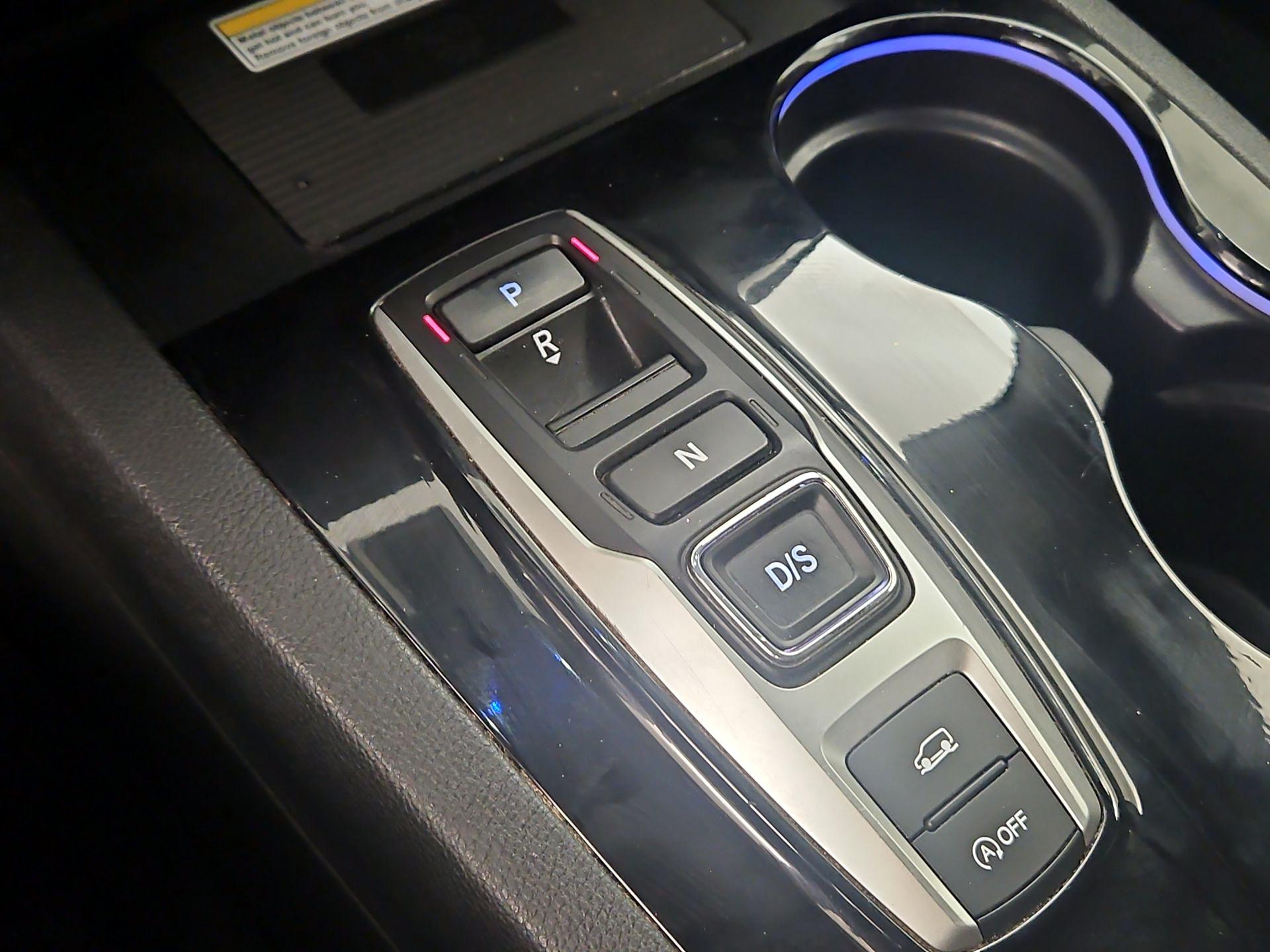 Thumbnail: 2019 Honda Pilot - 18