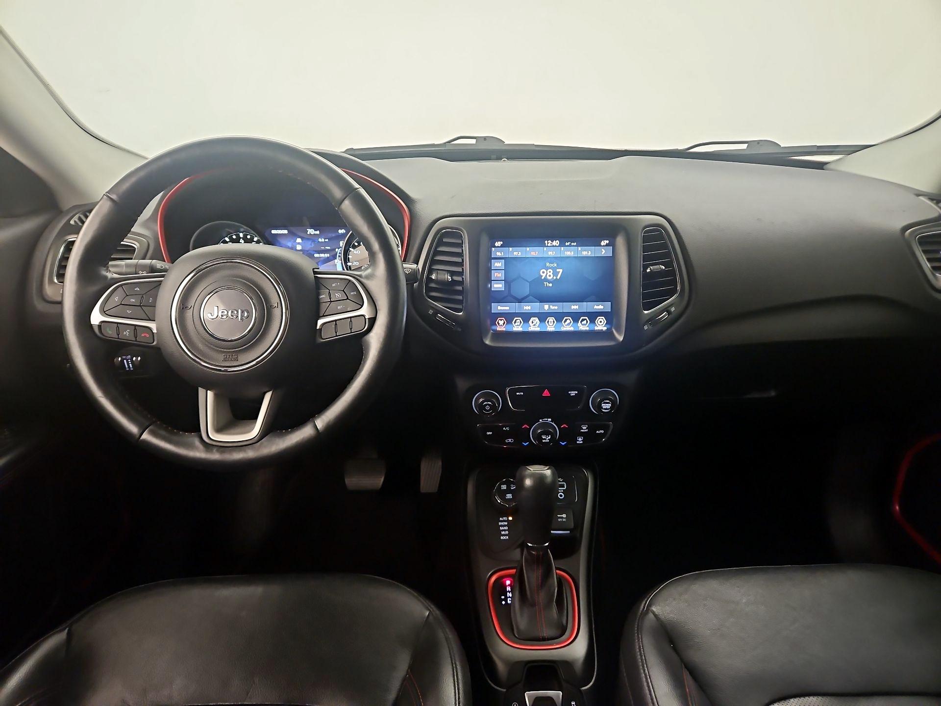 Thumbnail: 2018 Jeep Compass - 9