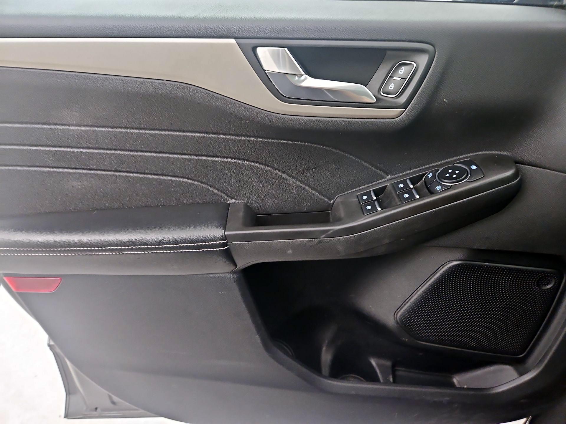 Thumbnail: 2021 Ford Escape - 12