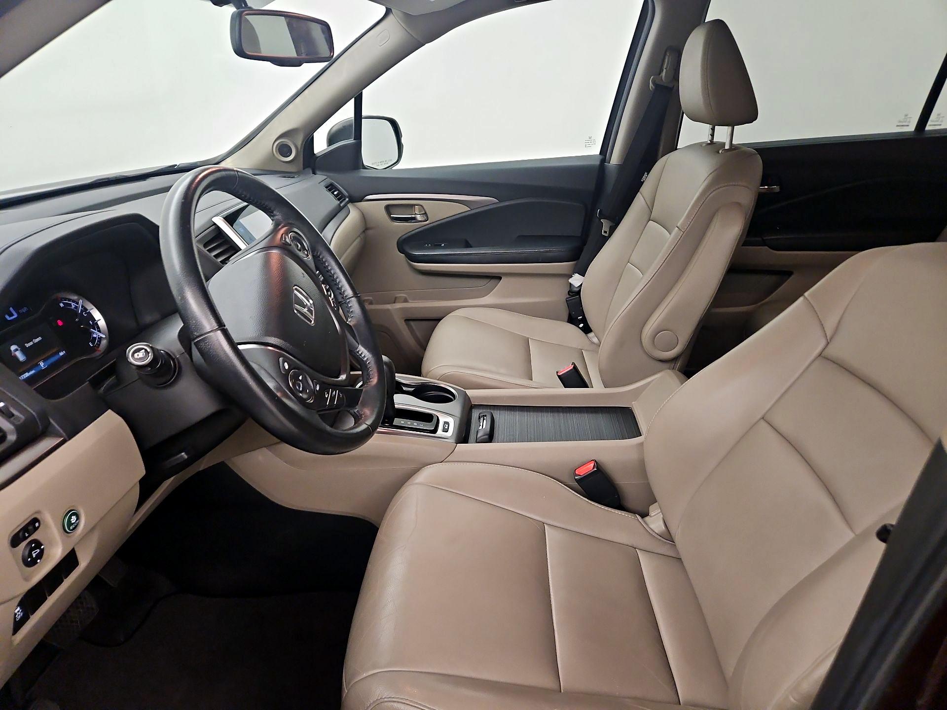 Thumbnail: 2016 Honda Pilot - 11