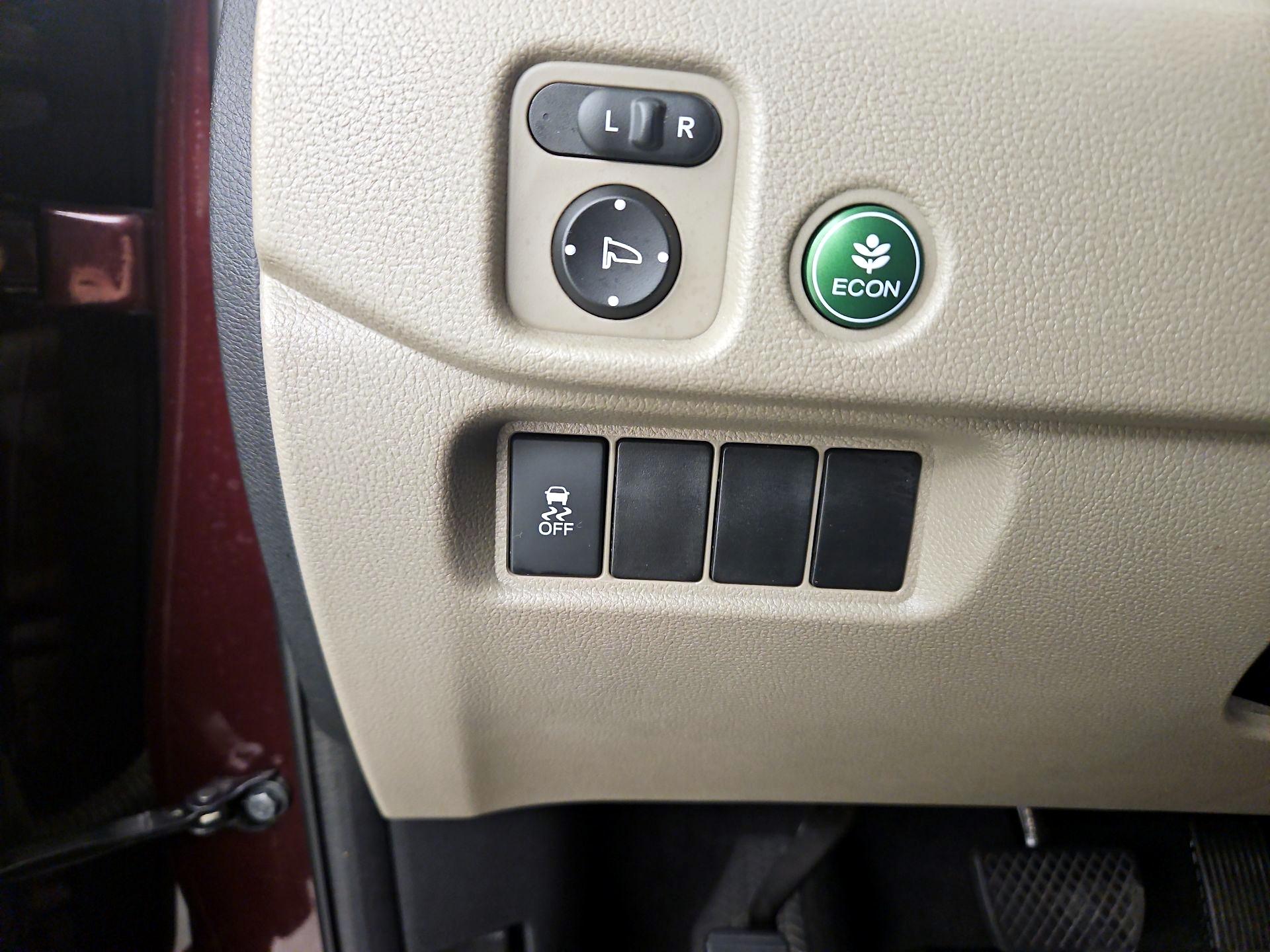 Thumbnail: 2016 Honda Pilot - 13