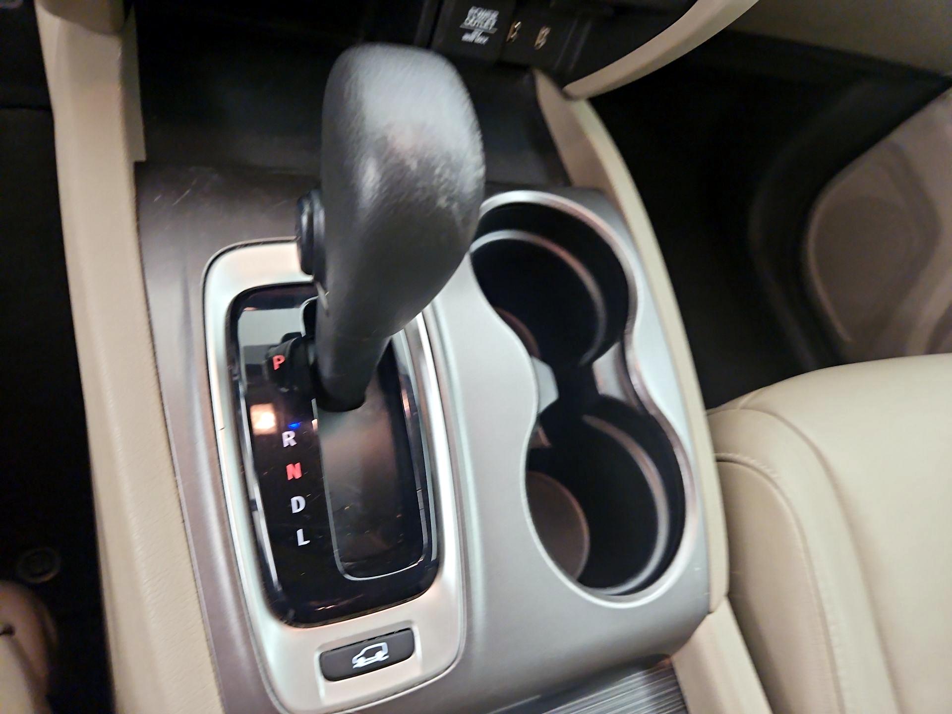 Thumbnail: 2016 Honda Pilot - 16