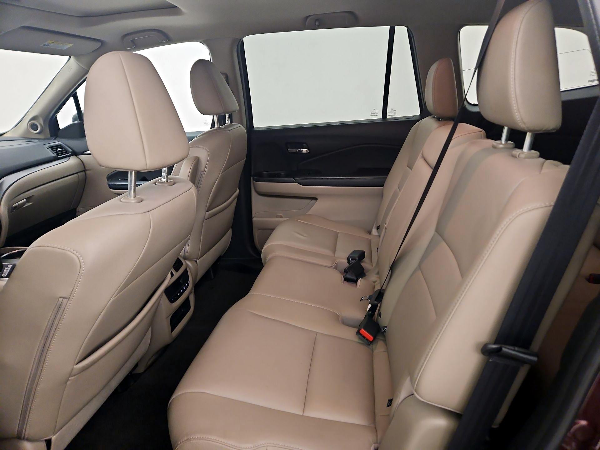 Thumbnail: 2016 Honda Pilot - 18