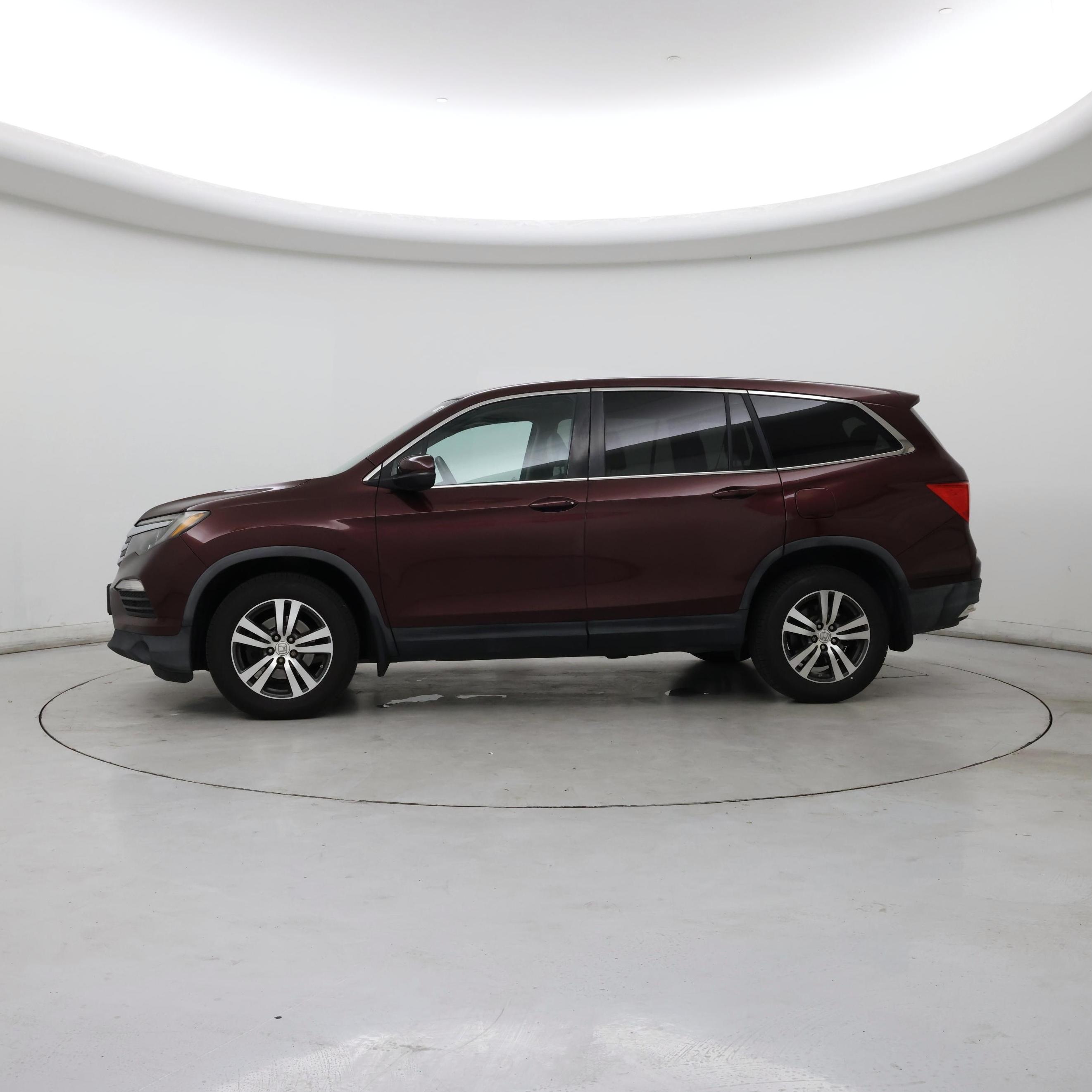 Thumbnail: 2016 Honda Pilot - 3