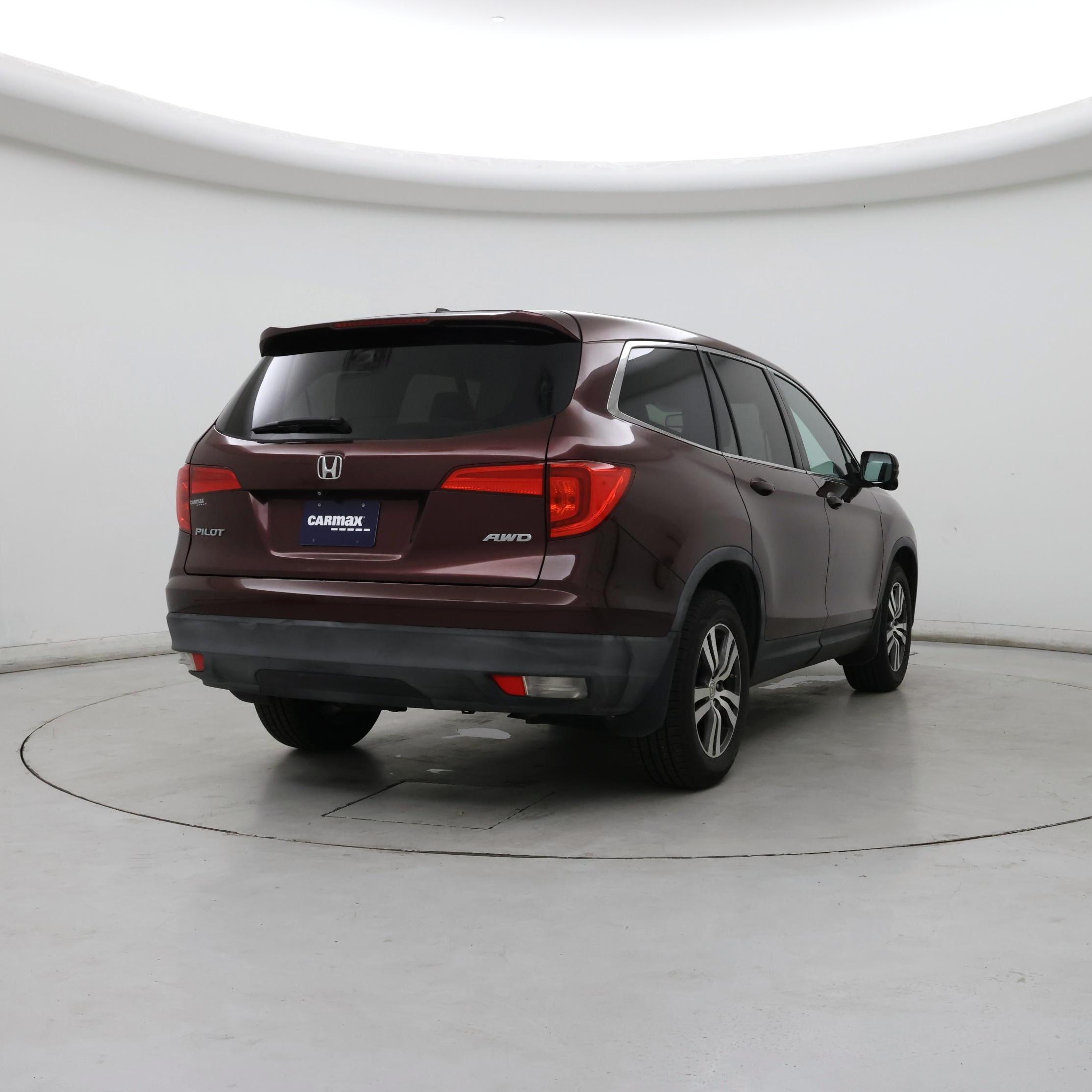 Thumbnail: 2016 Honda Pilot - 8