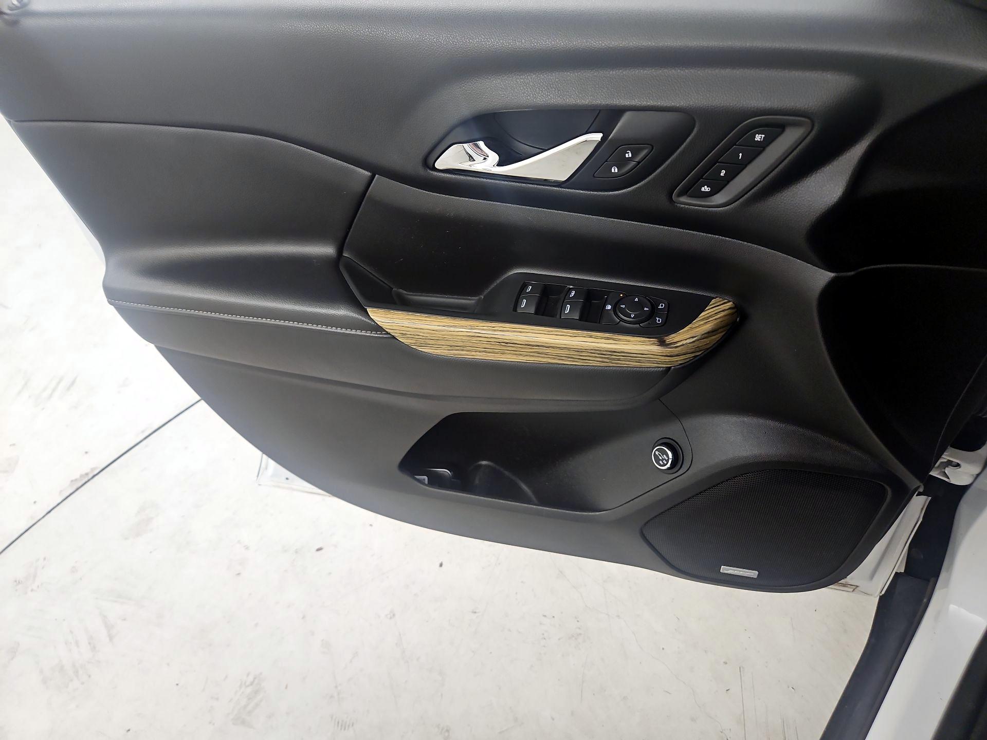 Thumbnail: 2018 GMC Acadia - 12