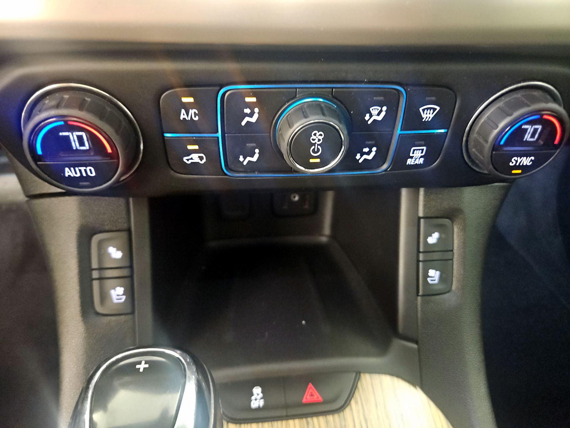 Thumbnail: 2018 GMC Acadia - 16