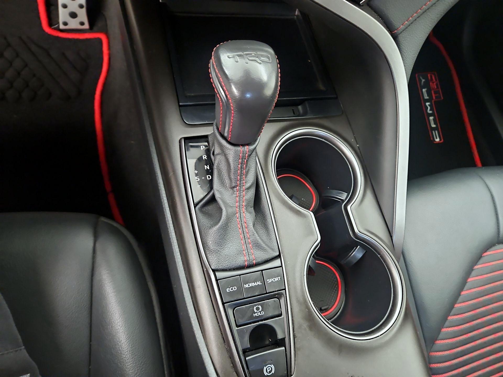 Thumbnail: 2021 Toyota Camry - 17