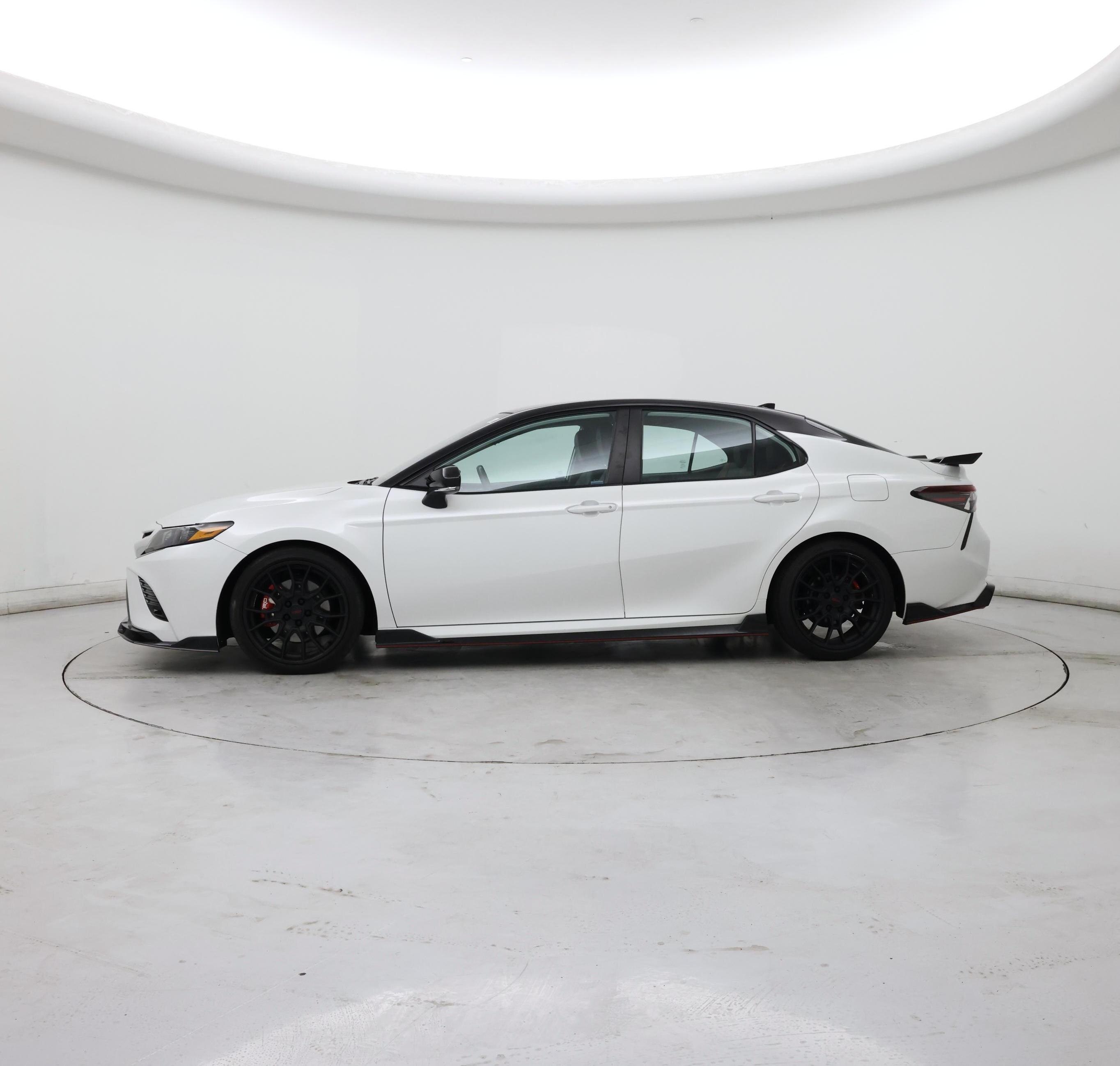 Thumbnail: 2021 Toyota Camry - 3