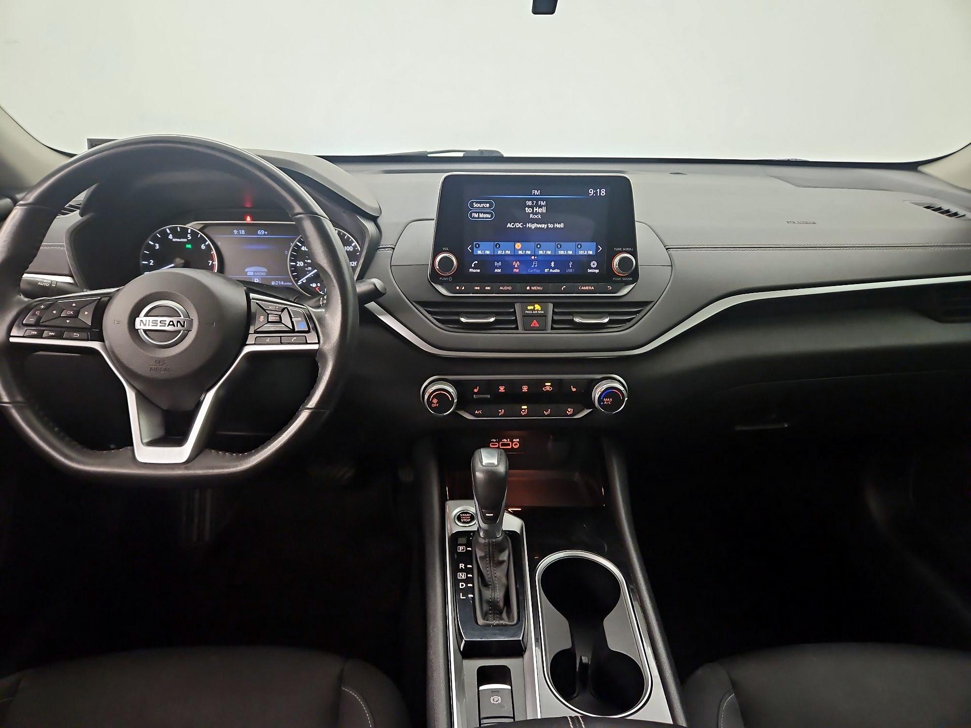 Thumbnail: 2021 Nissan Altima - 9