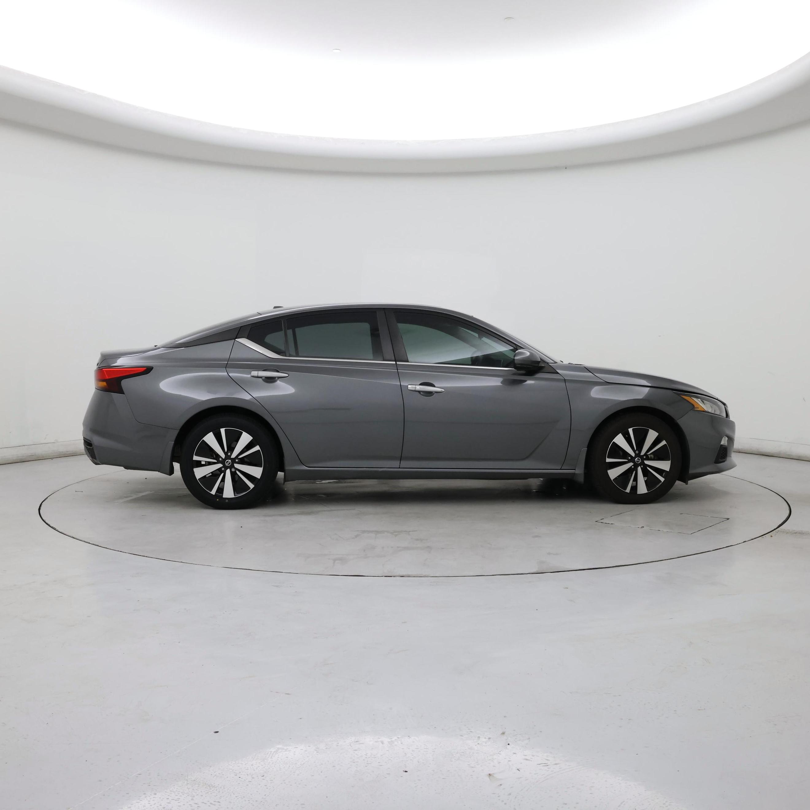 Thumbnail: 2021 Nissan Altima - 7