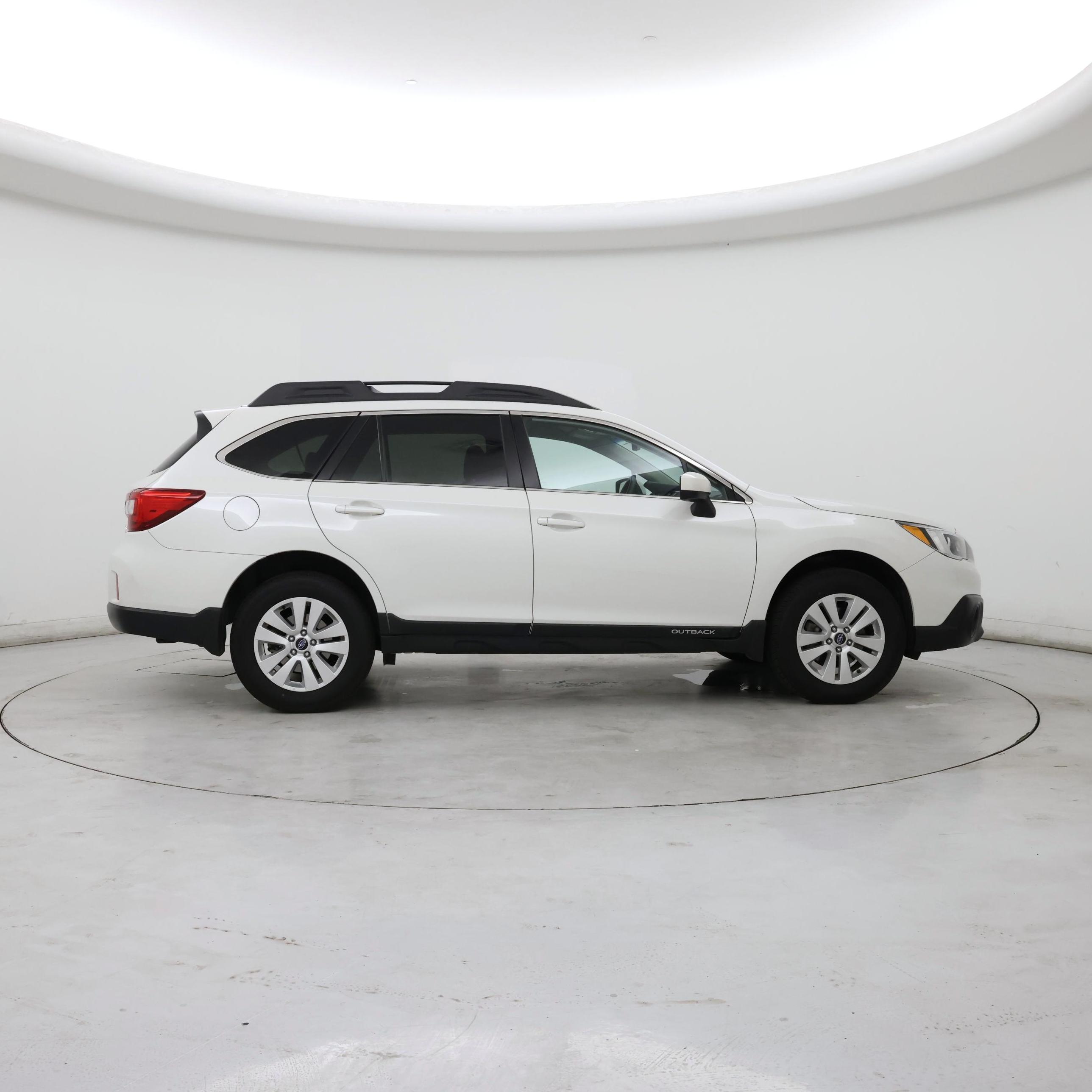 Thumbnail: 2017 Subaru Outback - 7