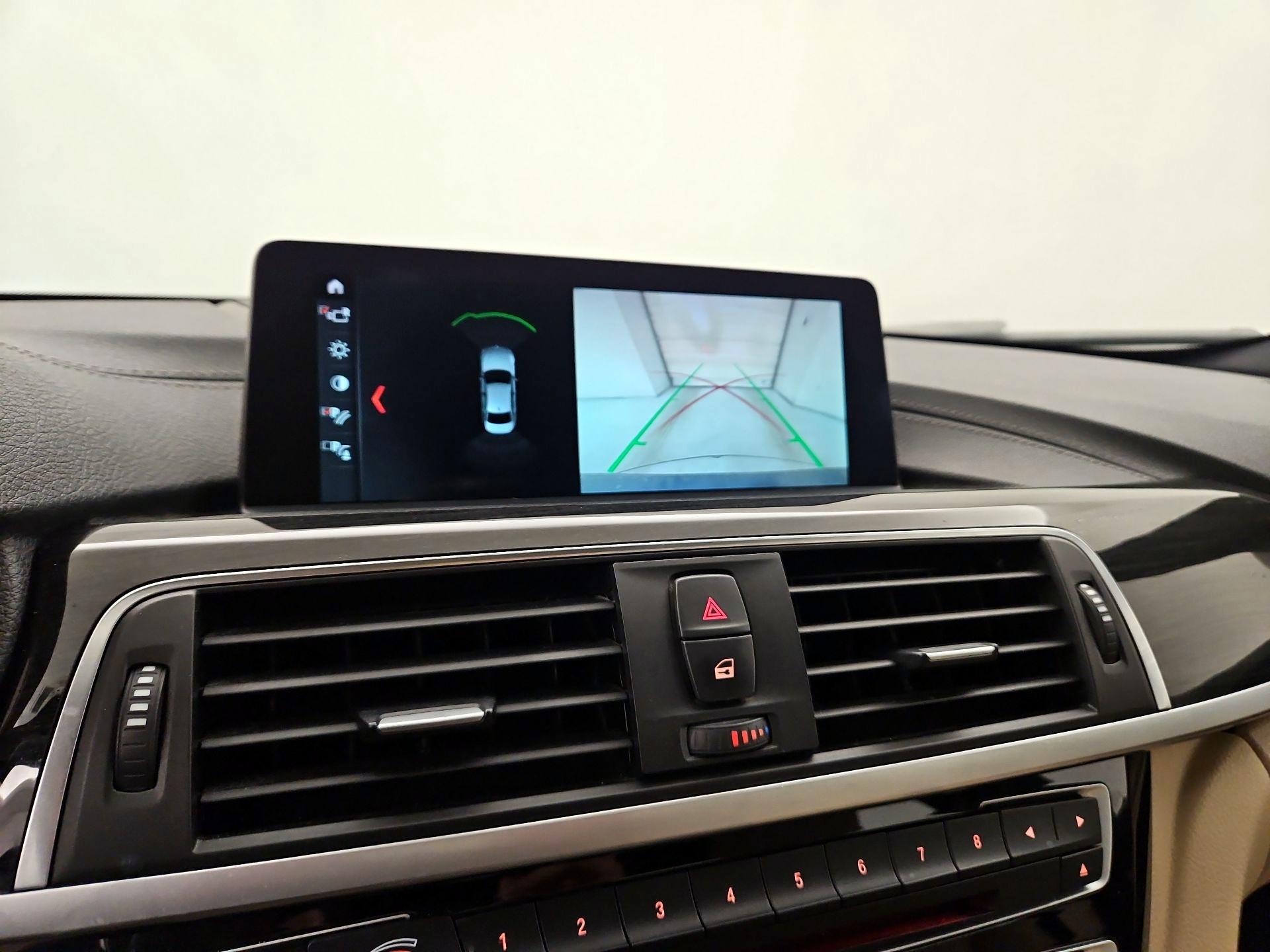 Thumbnail: 2018 BMW 3 Series - 14