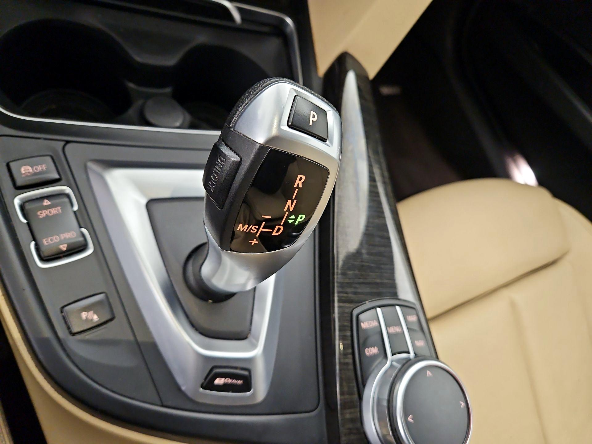 Thumbnail: 2018 BMW 3 Series - 17