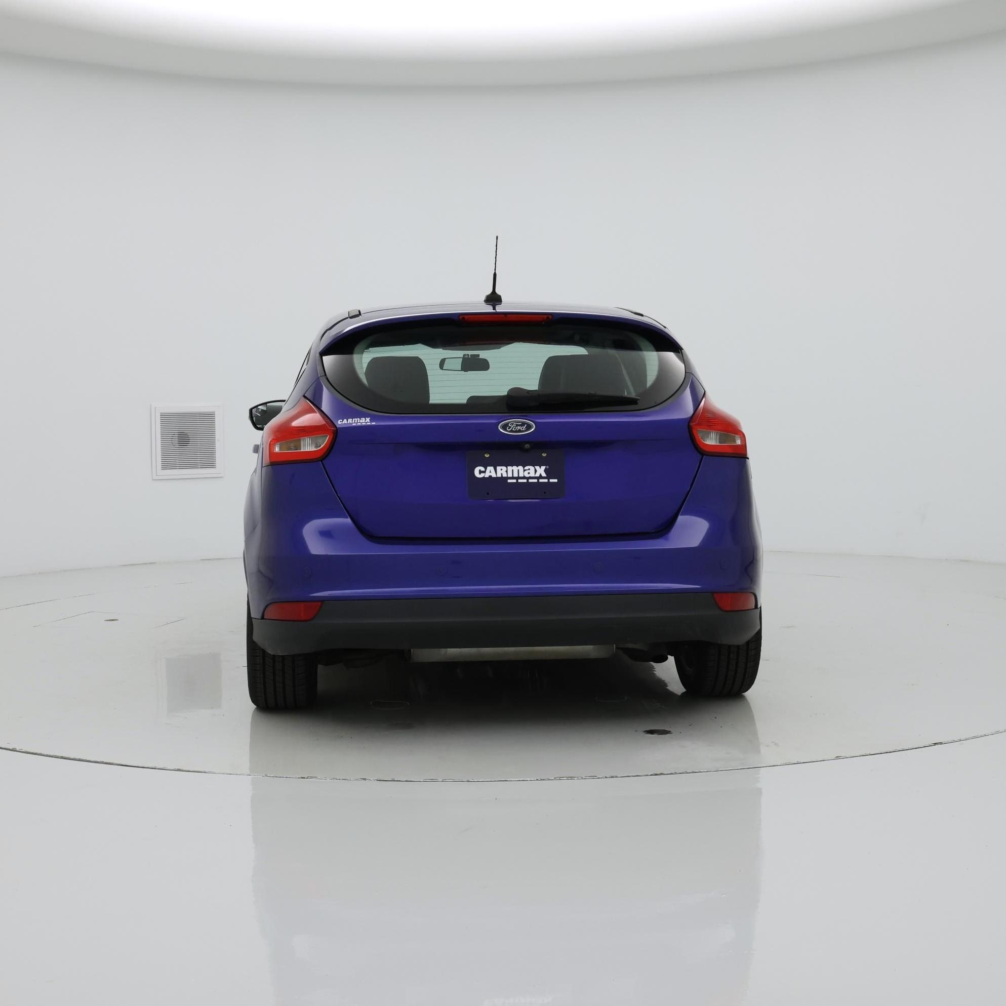 Thumbnail: 2015 Ford Focus - 6