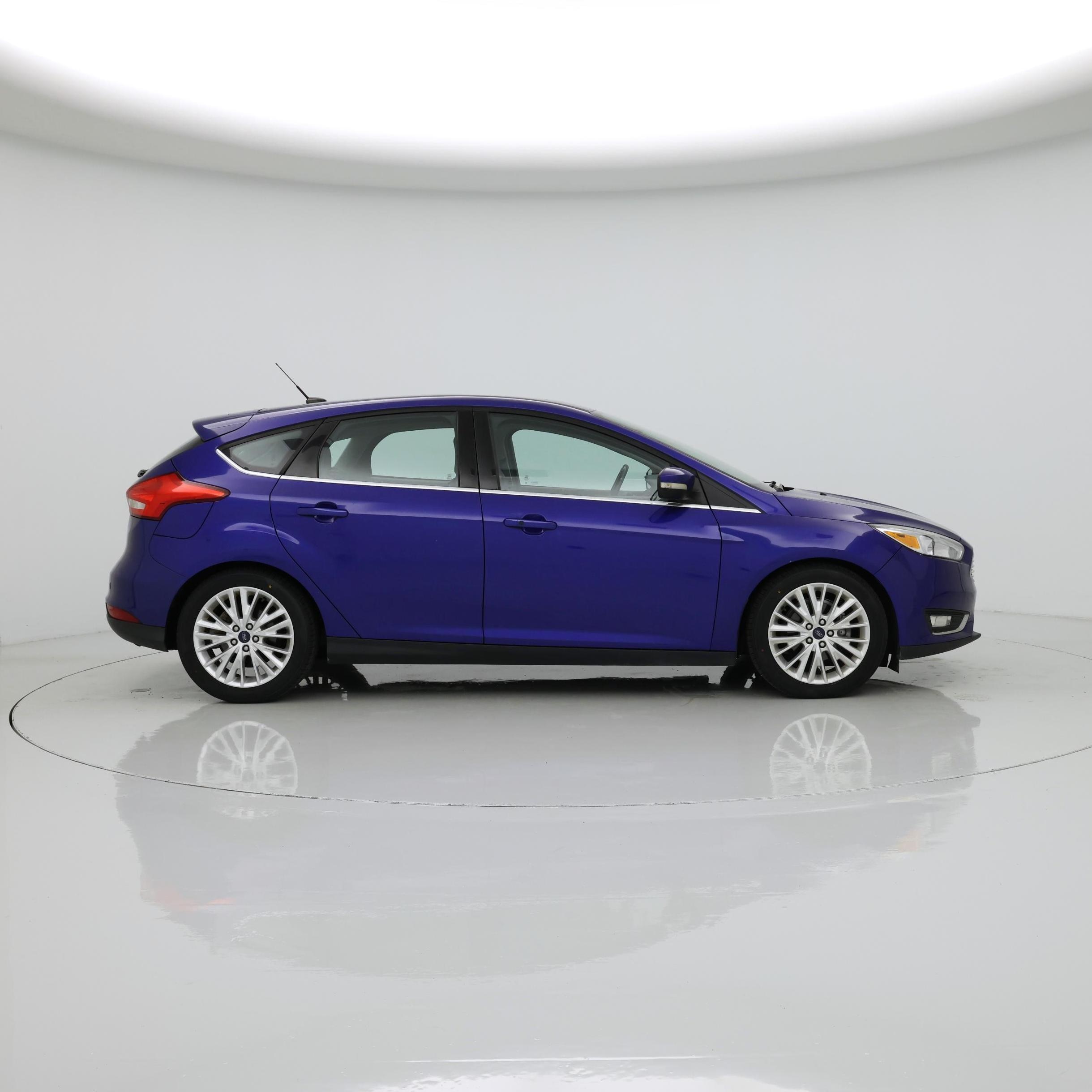 Thumbnail: 2015 Ford Focus - 7
