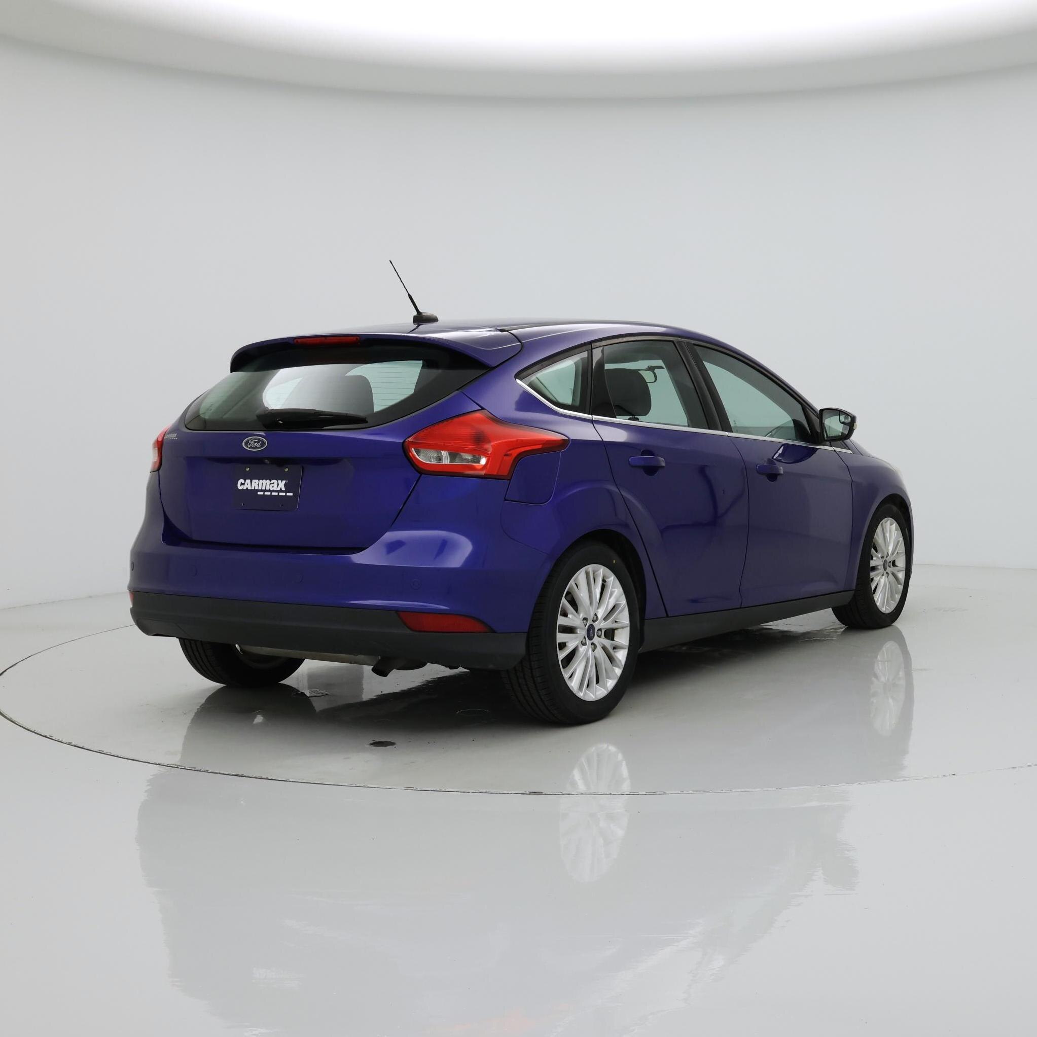 Thumbnail: 2015 Ford Focus - 8