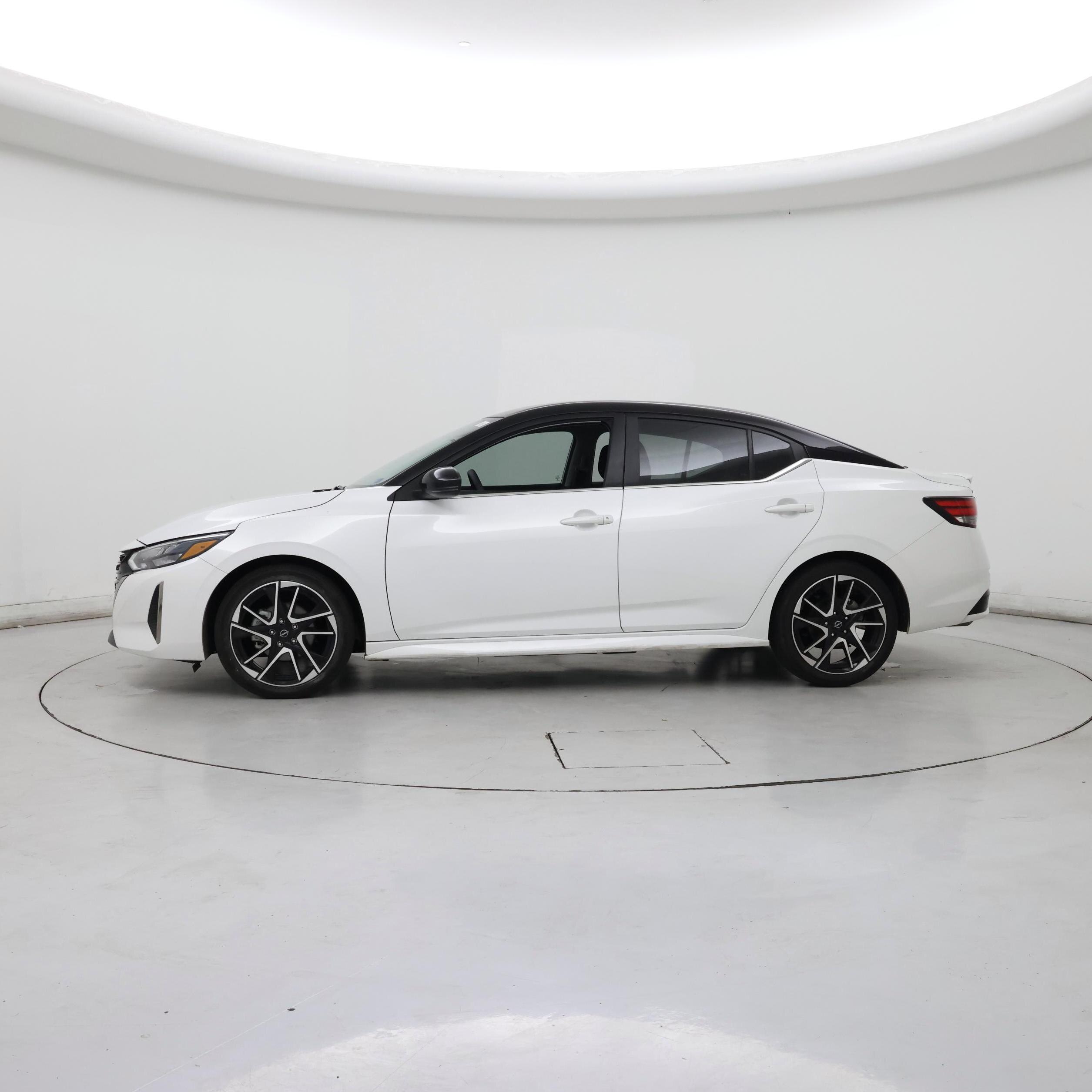 Thumbnail: 2024 Nissan Sentra - 3