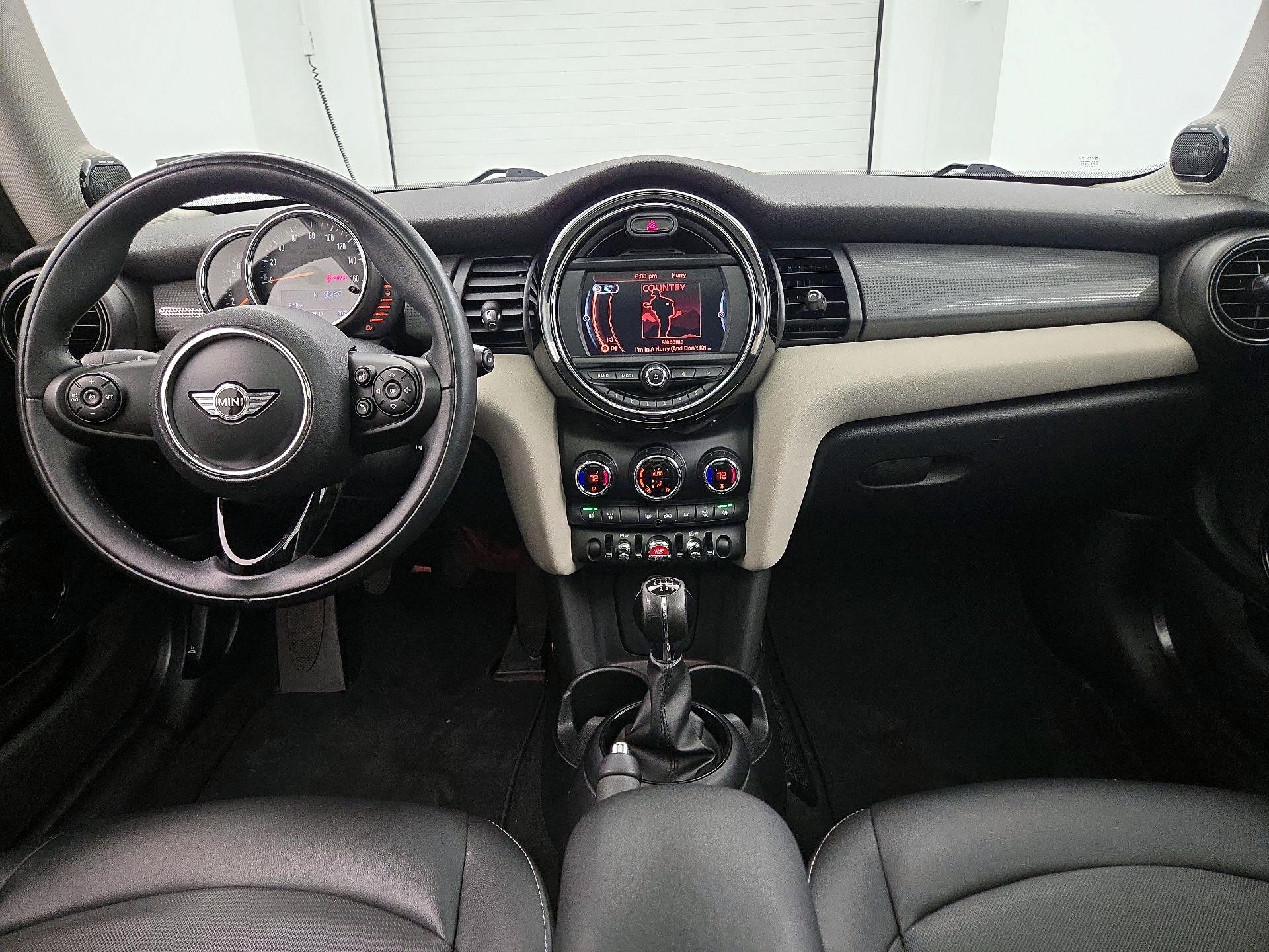 Thumbnail: 2017 MINI Cooper Hardtop - 9