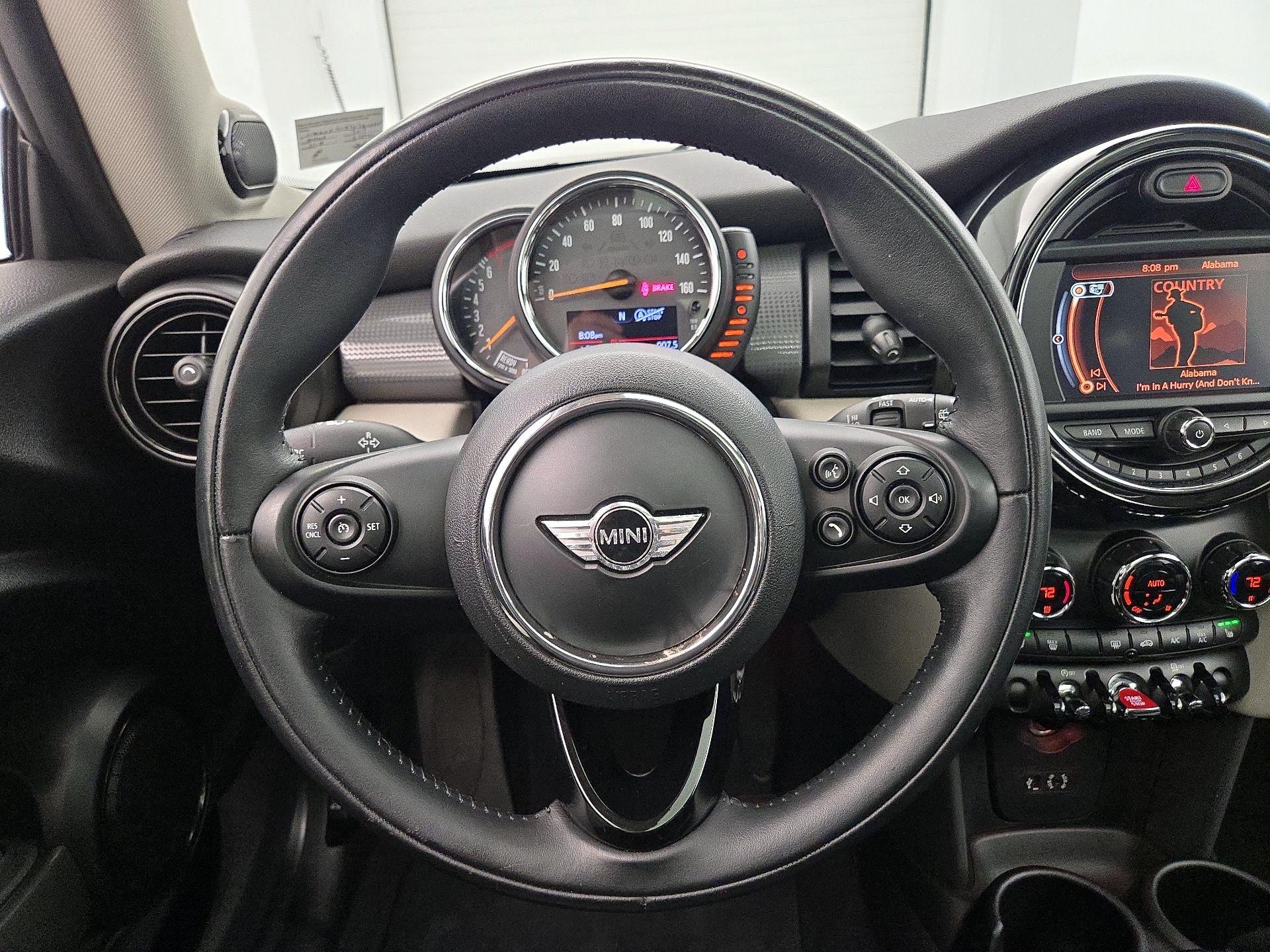 Thumbnail: 2017 MINI Cooper Hardtop - 10