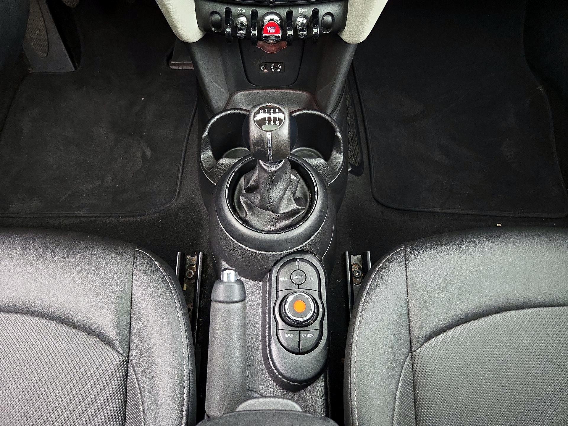 Thumbnail: 2017 MINI Cooper Hardtop - 17