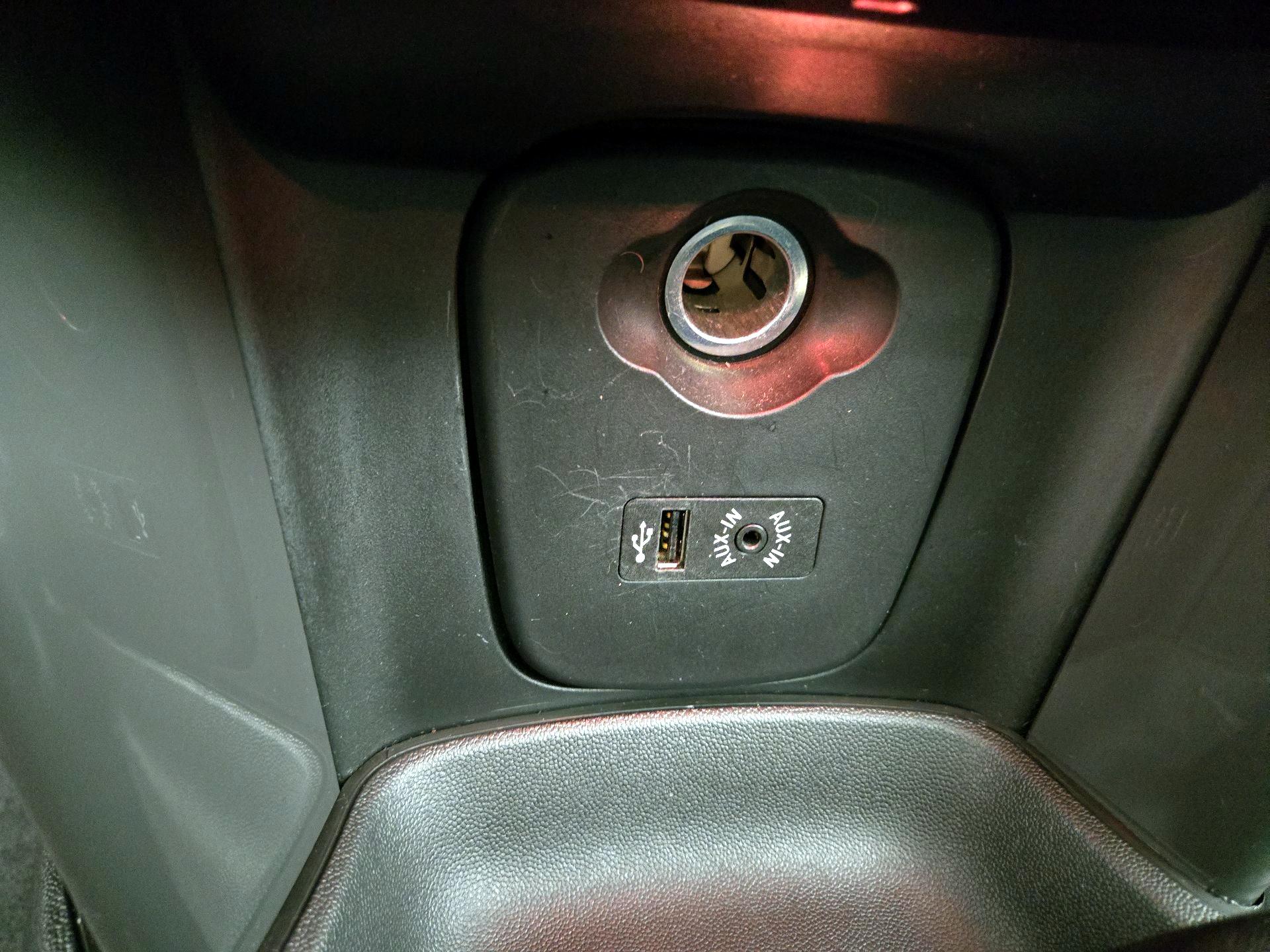 Thumbnail: 2017 MINI Cooper Hardtop - 18