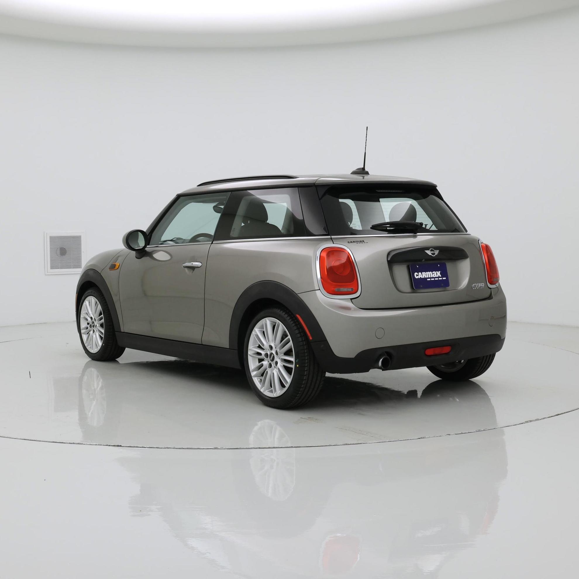Thumbnail: 2017 MINI Cooper Hardtop - 2