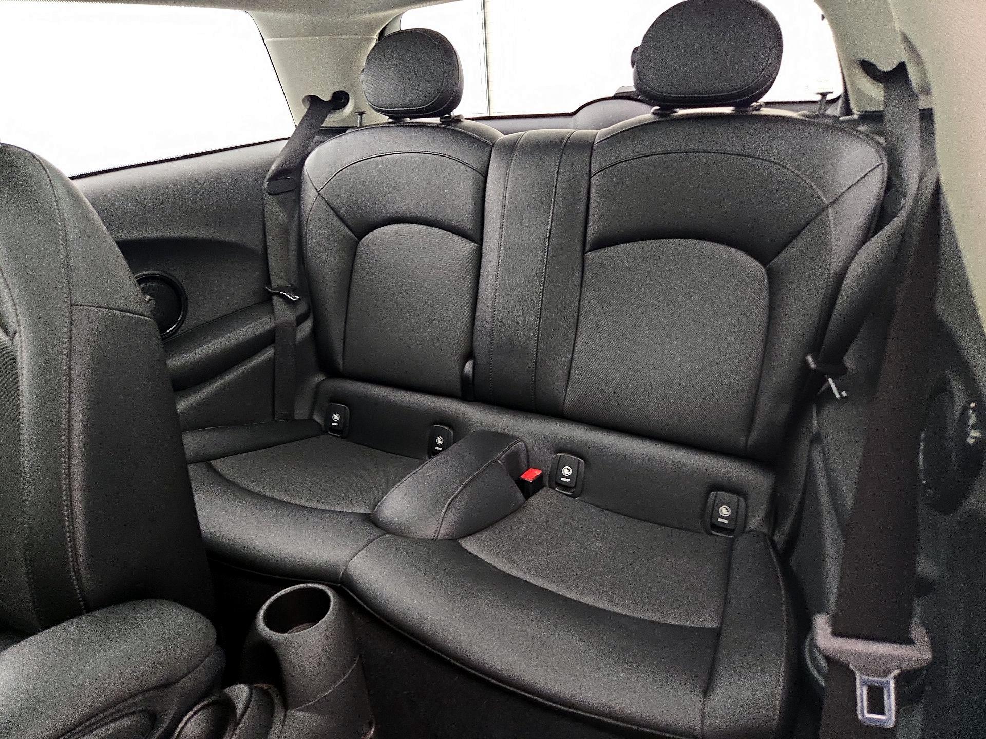 Thumbnail: 2017 MINI Cooper Hardtop - 20