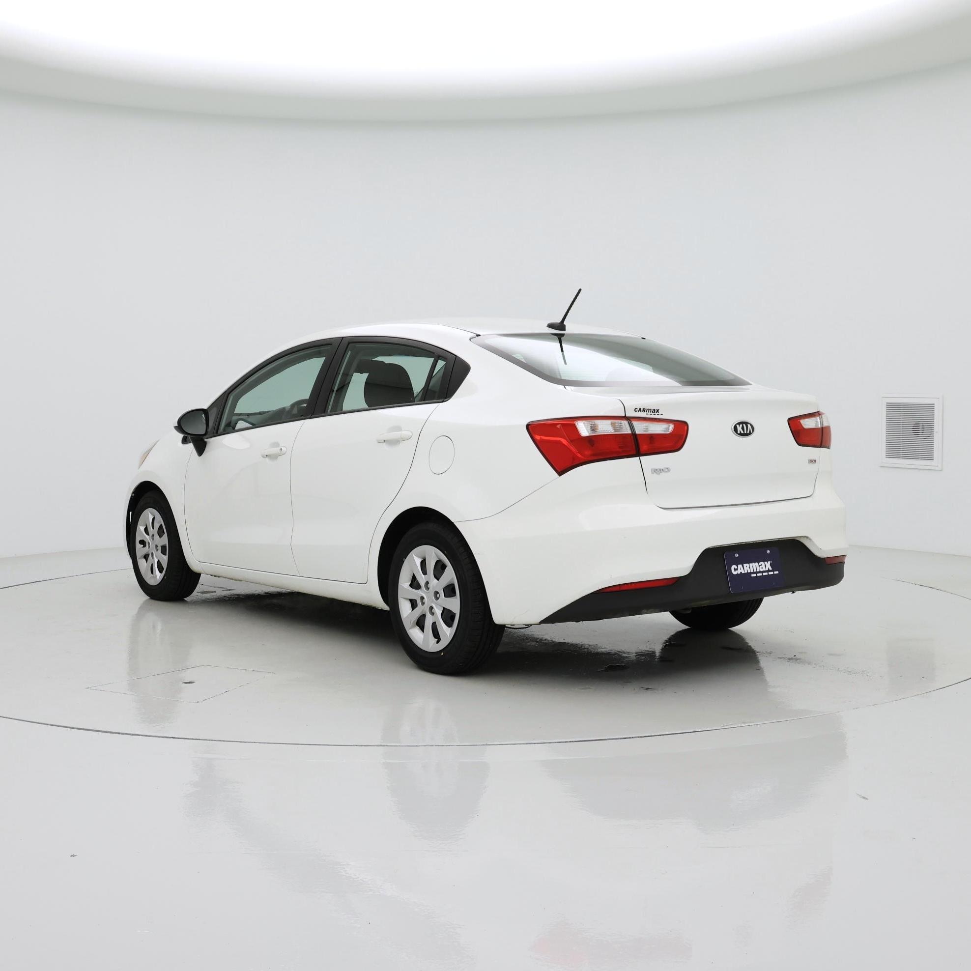 Thumbnail: 2016 Kia Rio - 2