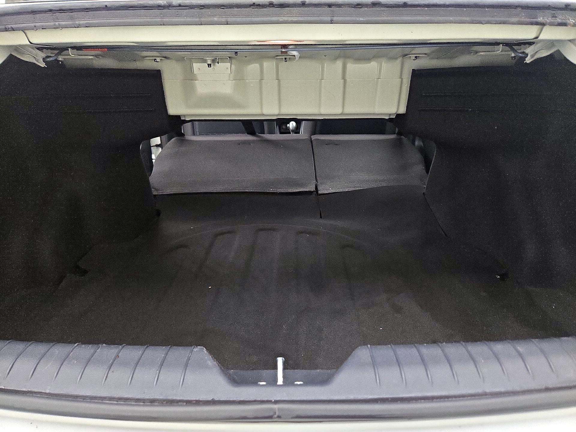 Thumbnail: 2016 Kia Rio - 20