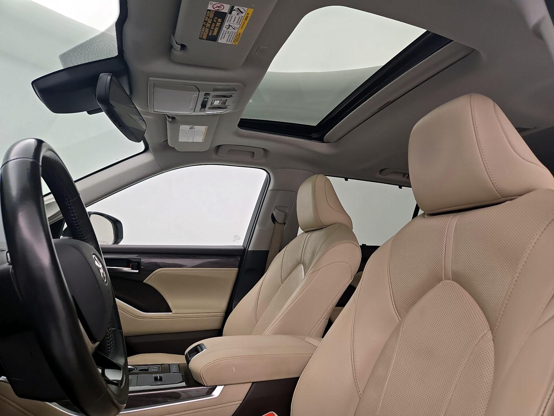 Thumbnail: 2021 Toyota Highlander - 20