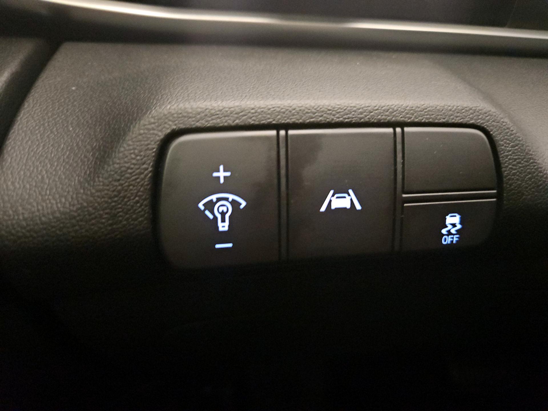 Thumbnail: 2022 Hyundai Elantra - 13