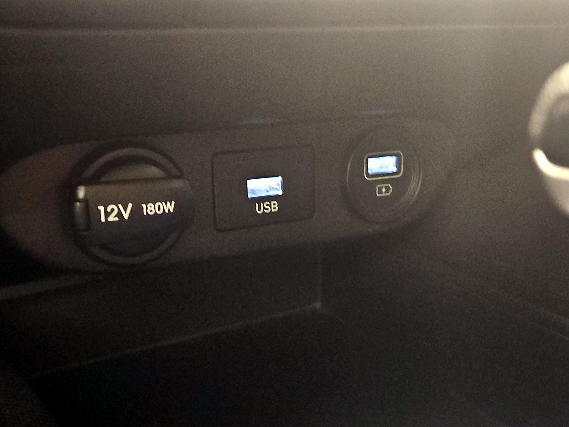 Thumbnail: 2022 Hyundai Elantra - 18