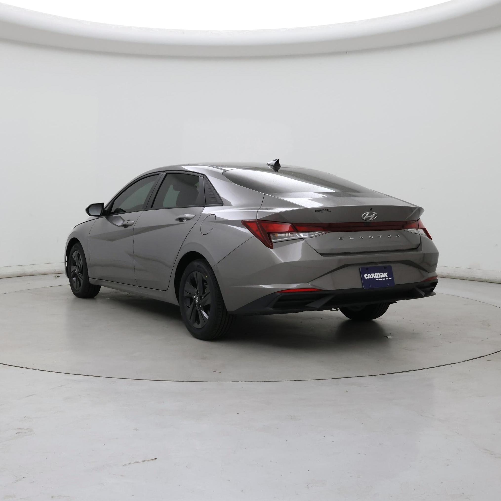 Thumbnail: 2022 Hyundai Elantra - 2