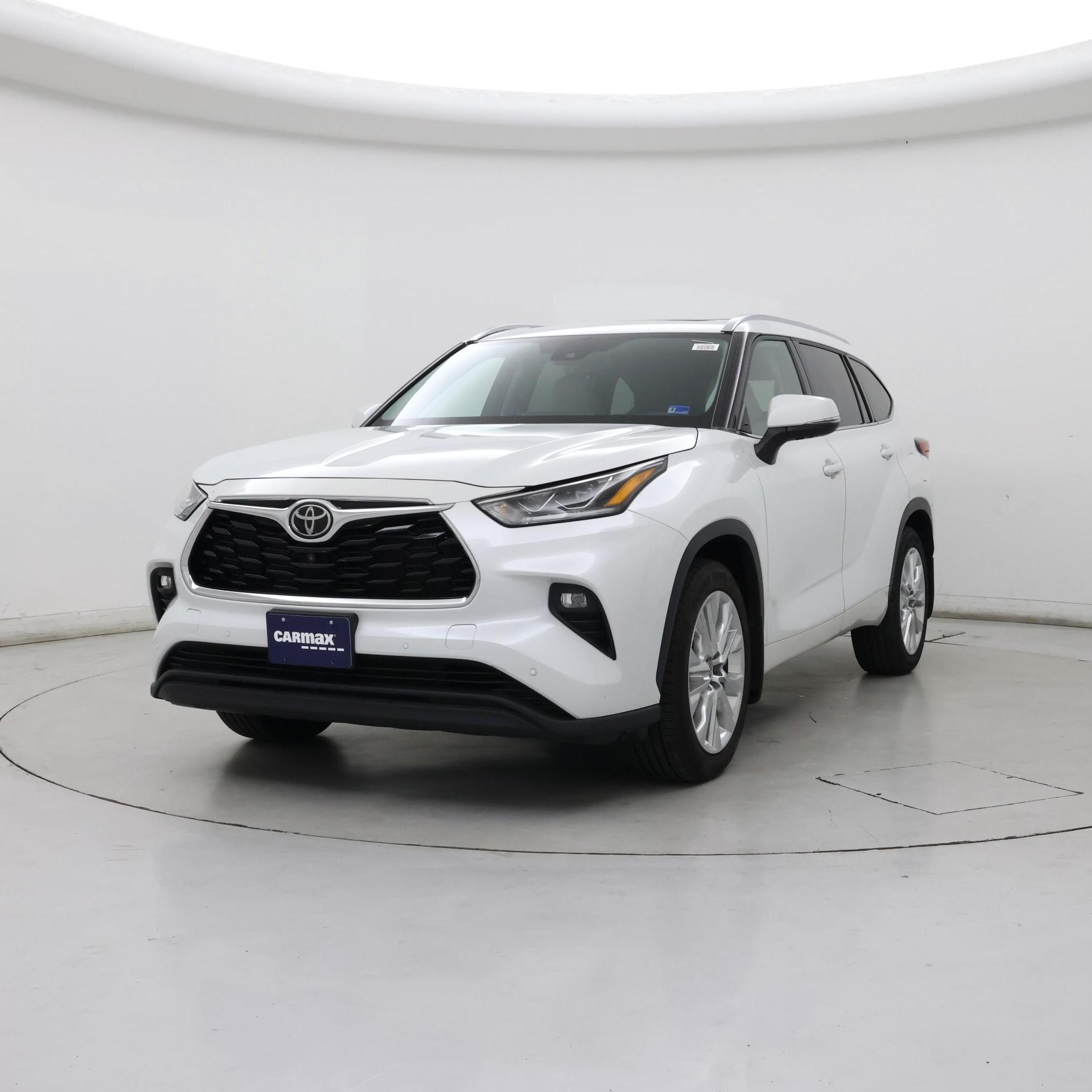Thumbnail: 2022 Toyota Highlander - 4