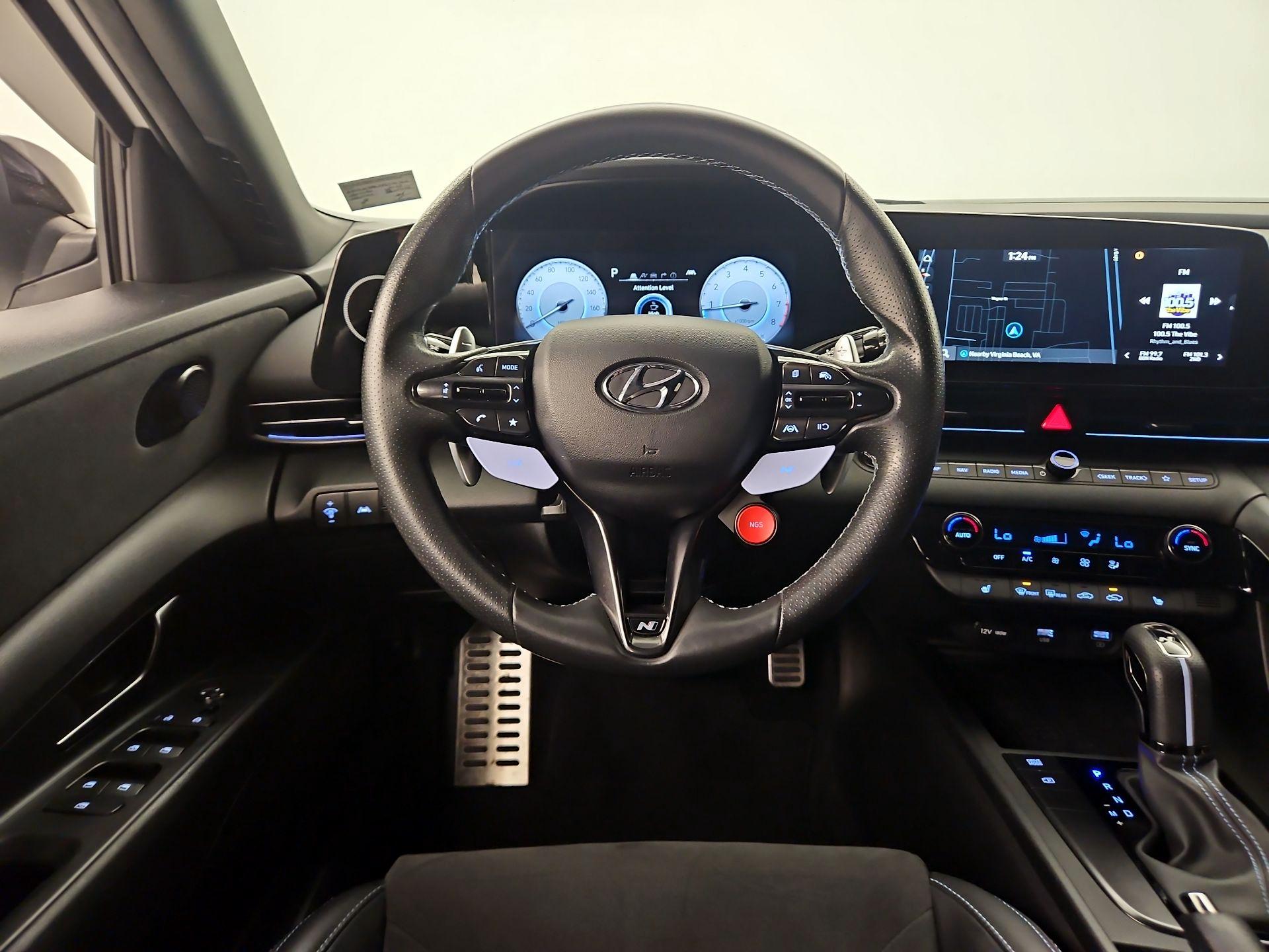 Thumbnail: 2023 Hyundai Elantra - 10