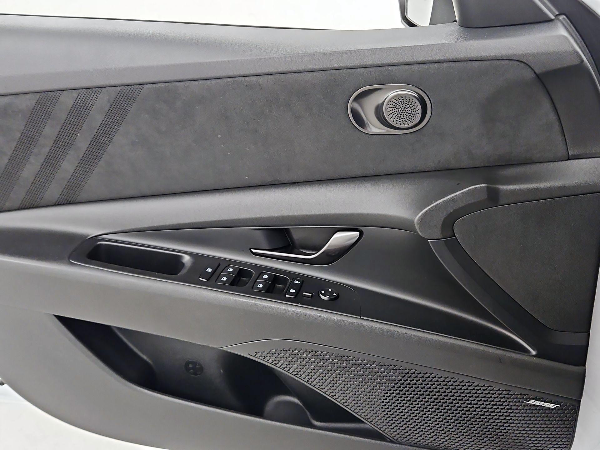 Thumbnail: 2023 Hyundai Elantra - 12