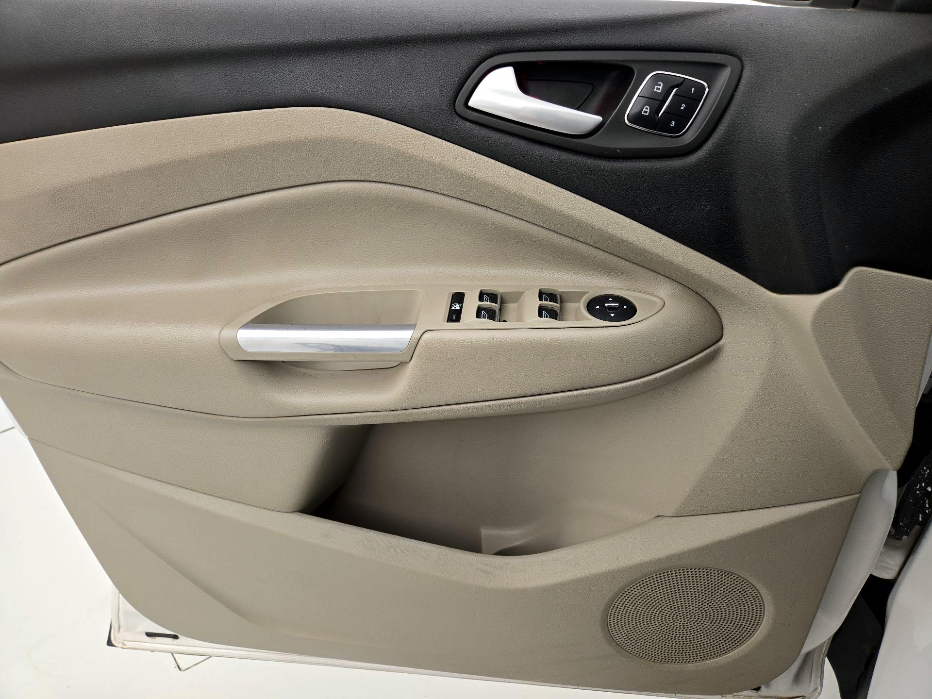 Thumbnail: 2015 Ford Escape - 12