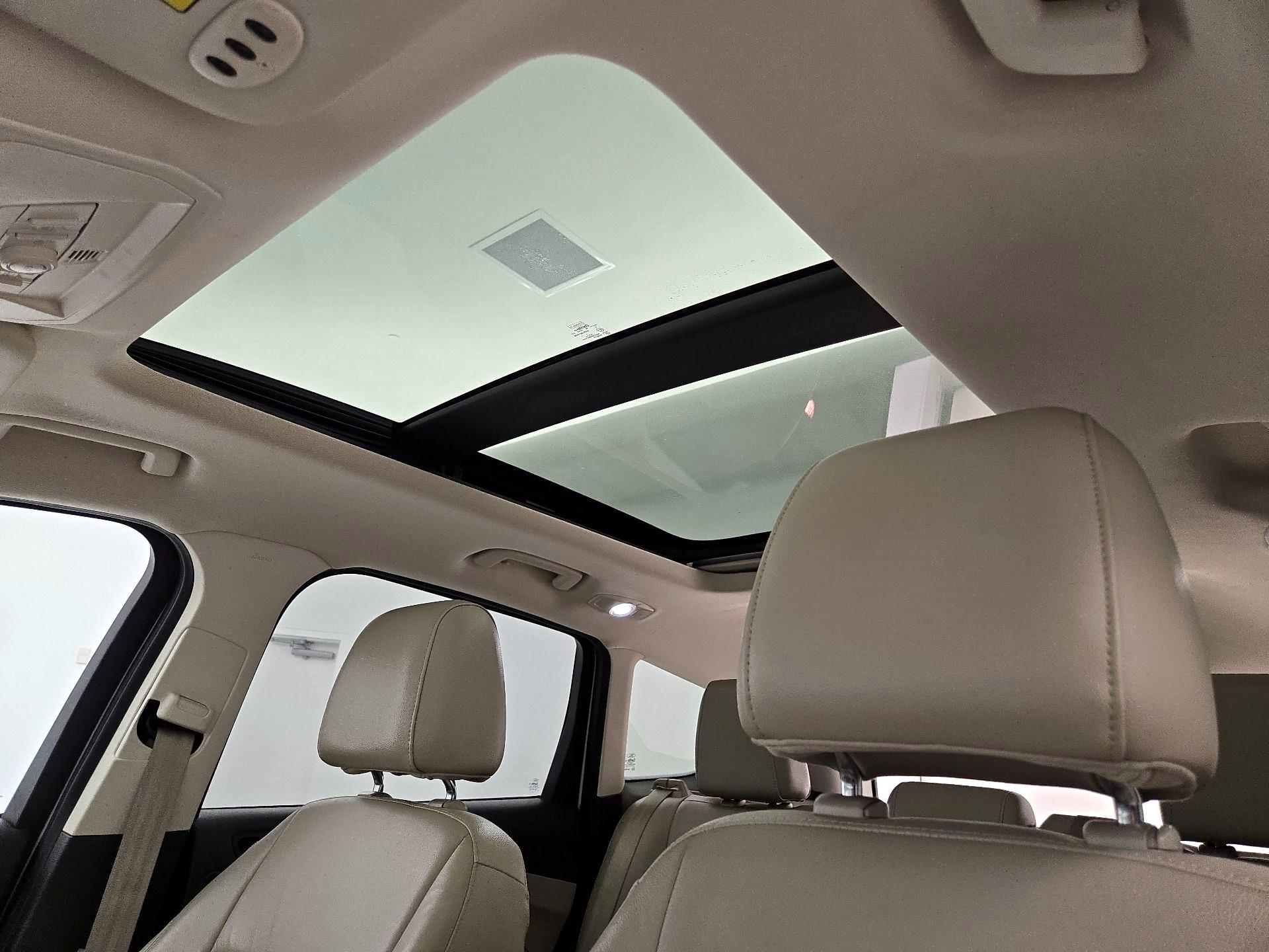 Thumbnail: 2015 Ford Escape - 20