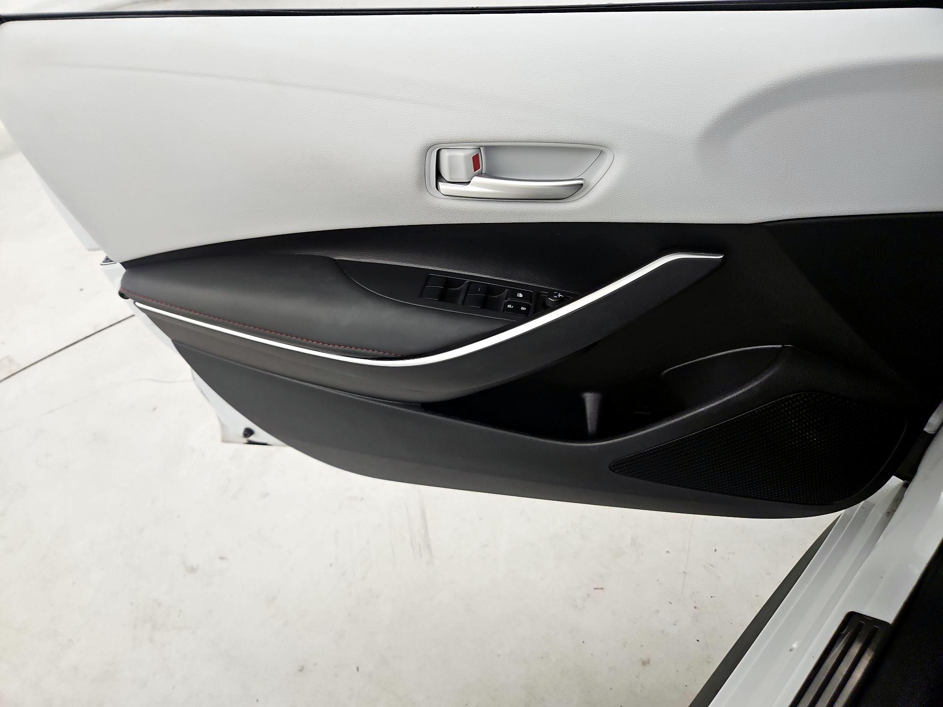 Thumbnail: 2024 Toyota Corolla - 12