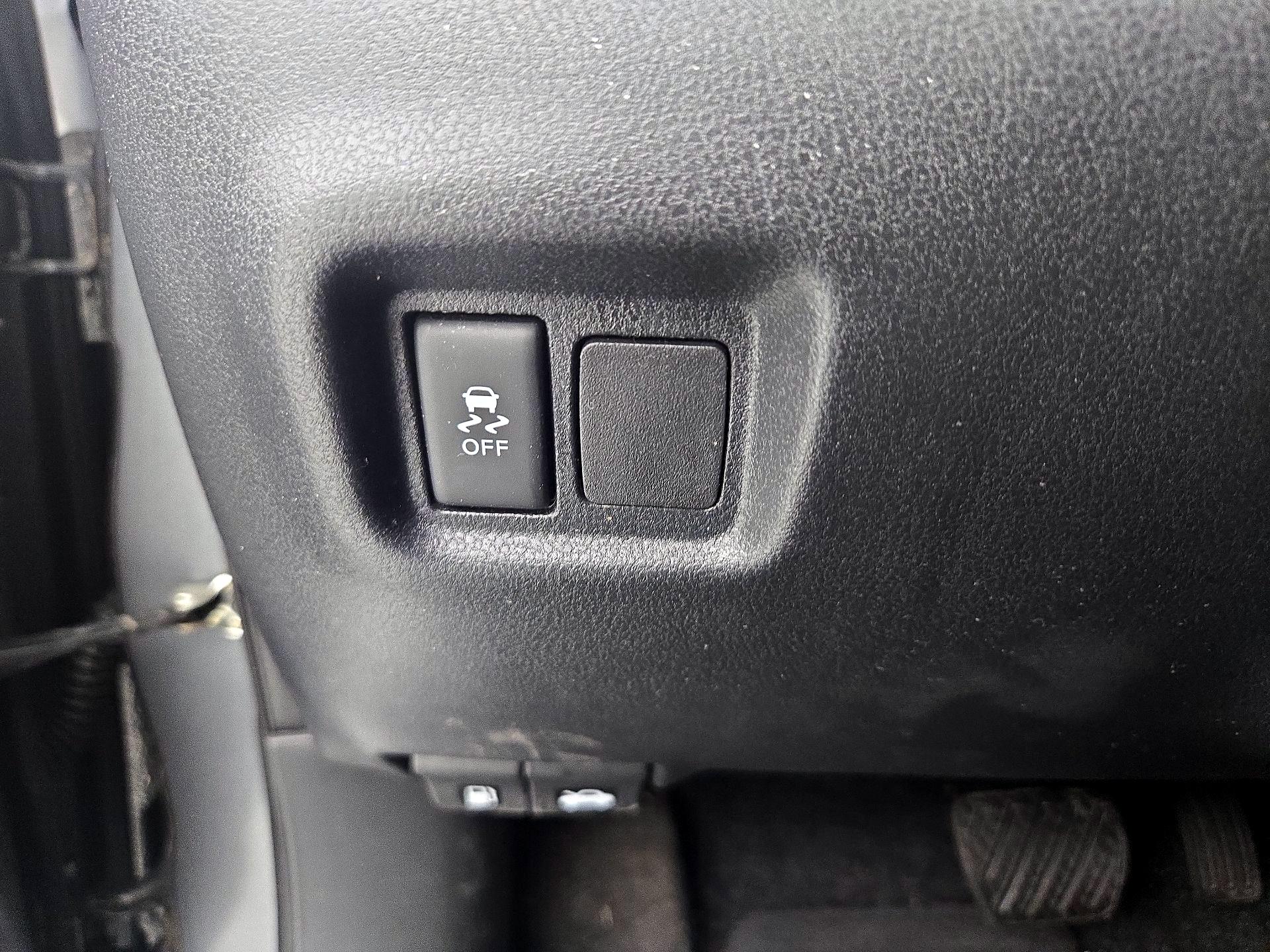 Thumbnail: 2018 Nissan Versa - 13